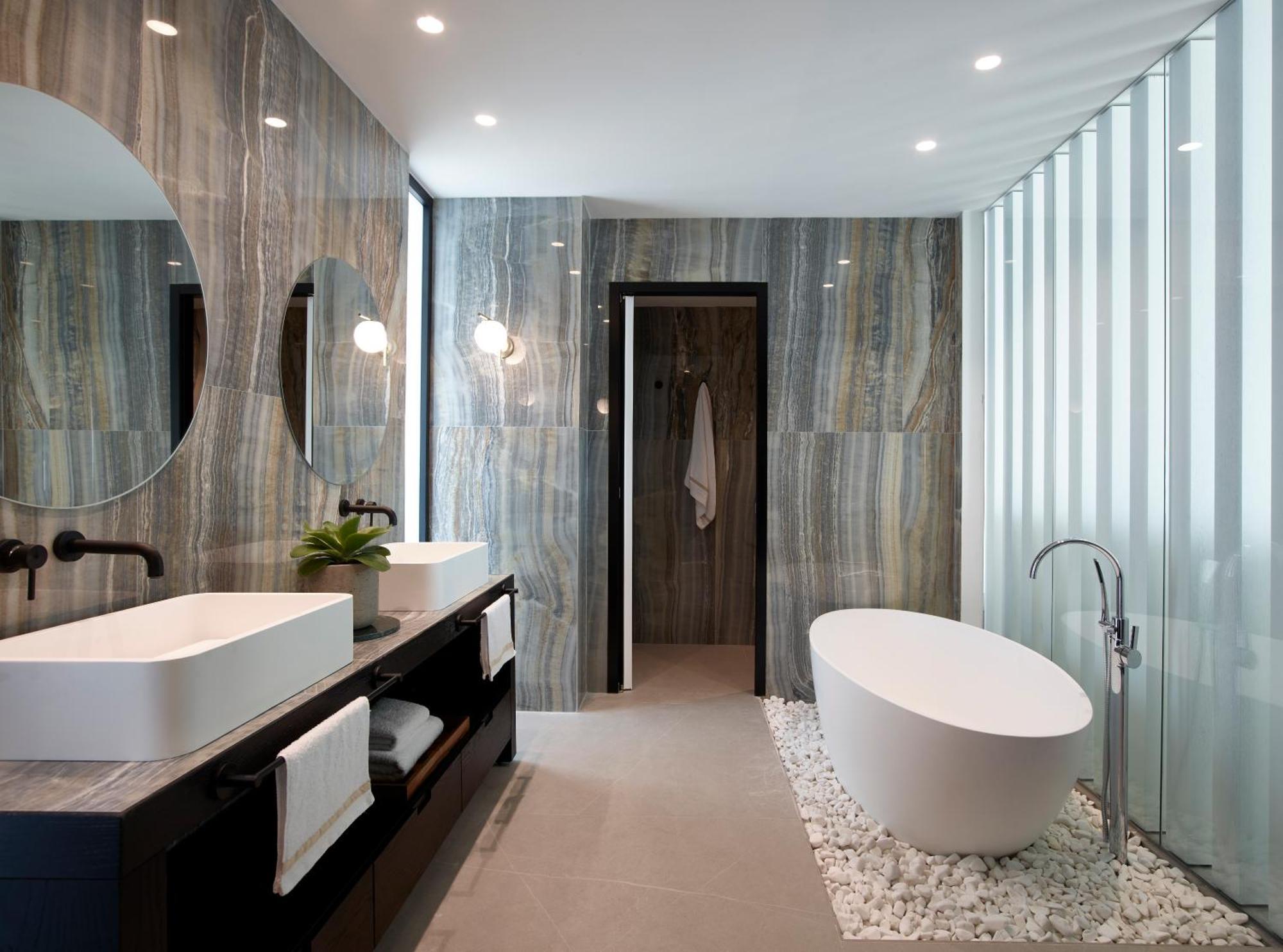 Master Suite mit Meerblick und Außenwhirlpool