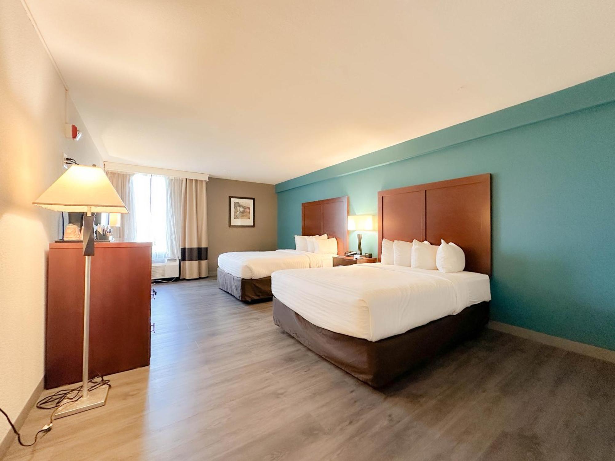 Queen Room Two Queen Beds