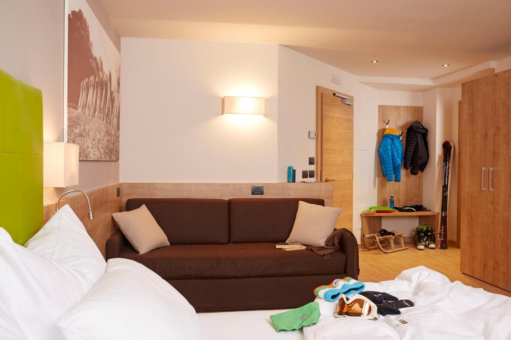 Classic Triple Room,1590379879:JPEG