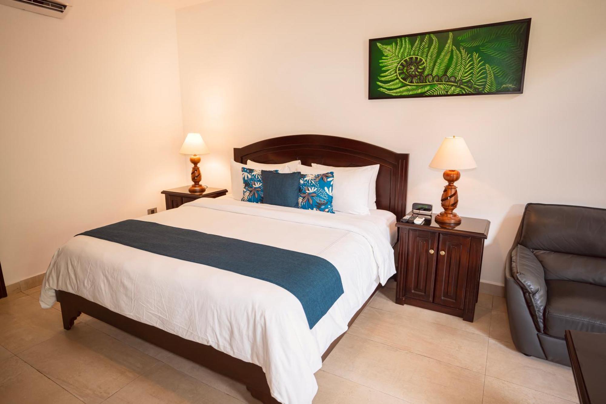 Paradise Luxury Suite, Rooftop Hydromassage Tub, Garden View