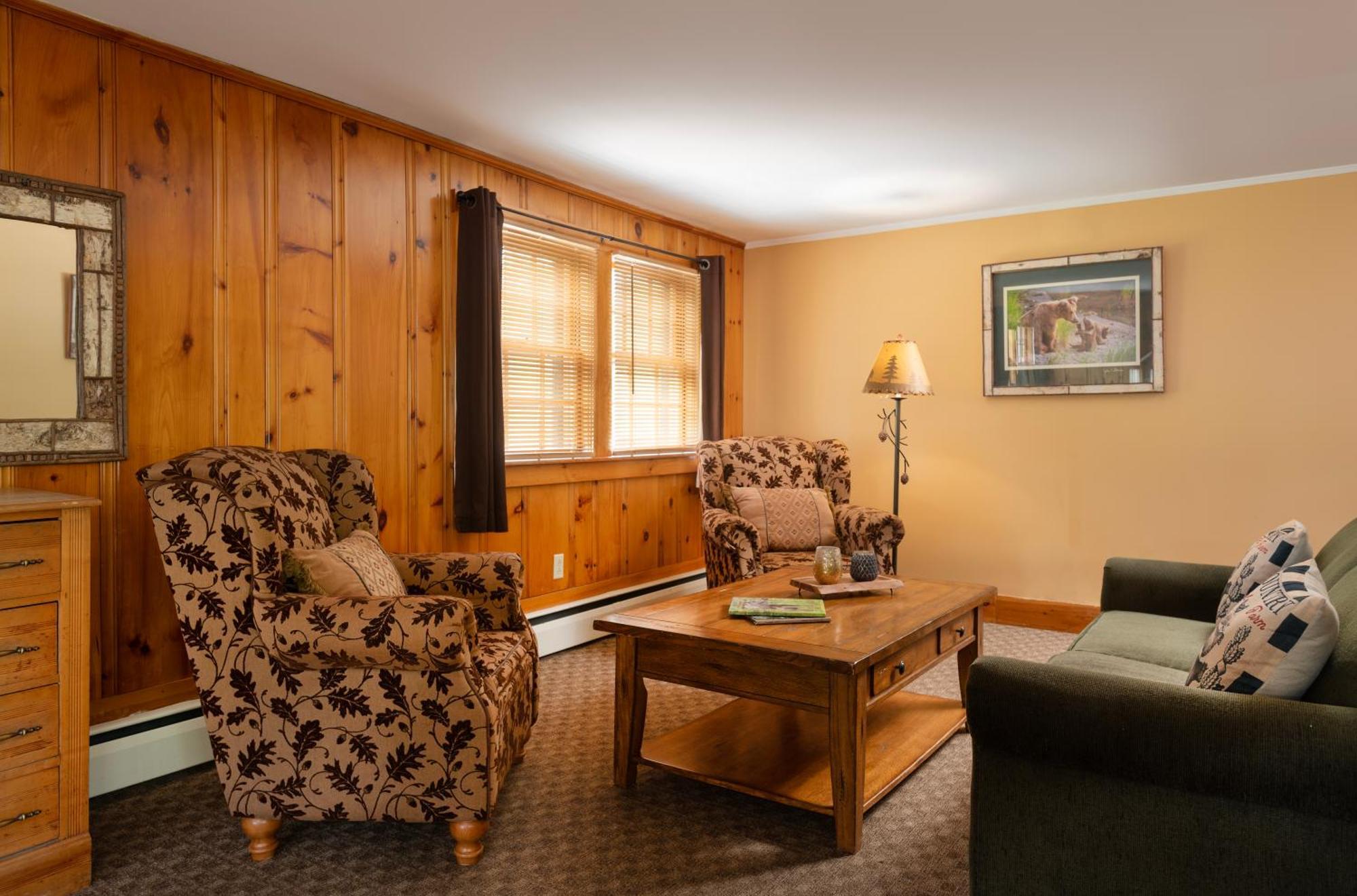 Luxury King with Sofa Bed