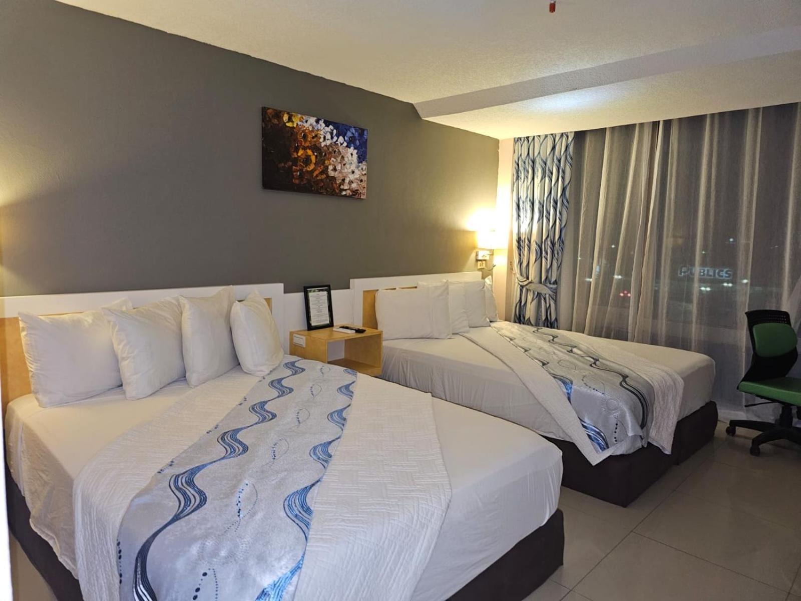 Deluxe Double Room (2 Adults + 1 Child)