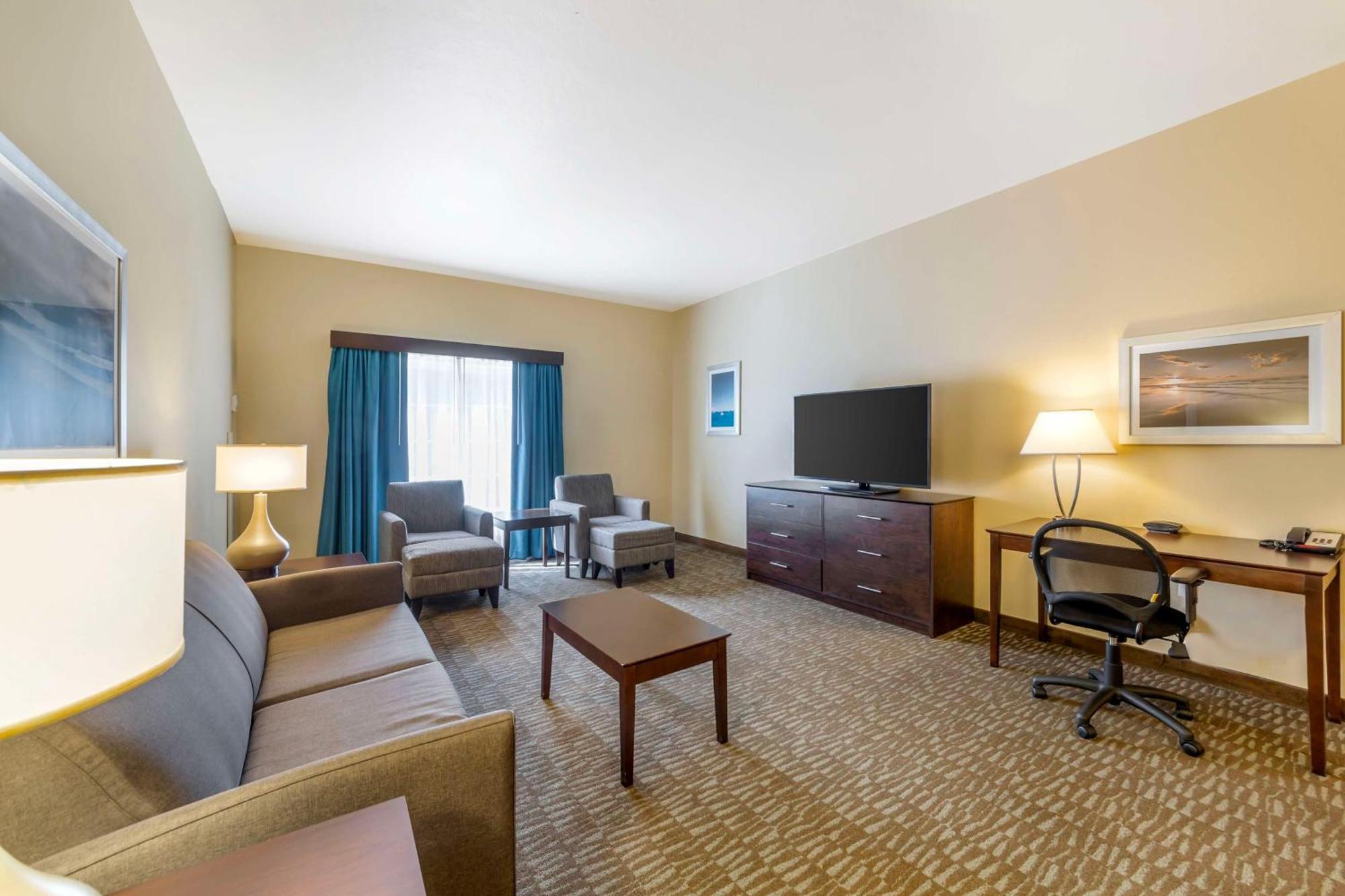 Queen Suite with 2 Queen Beds