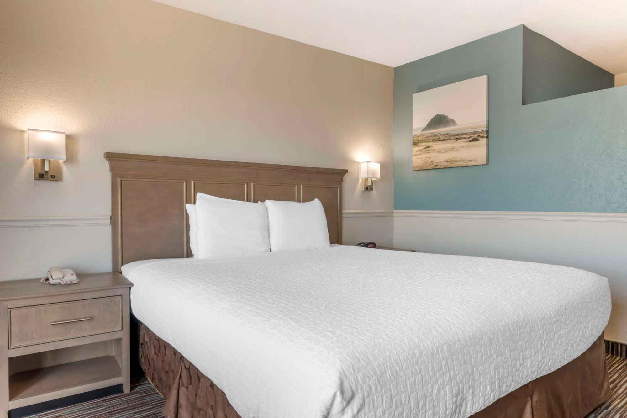 King Room with Ocean View - Non Smoking
