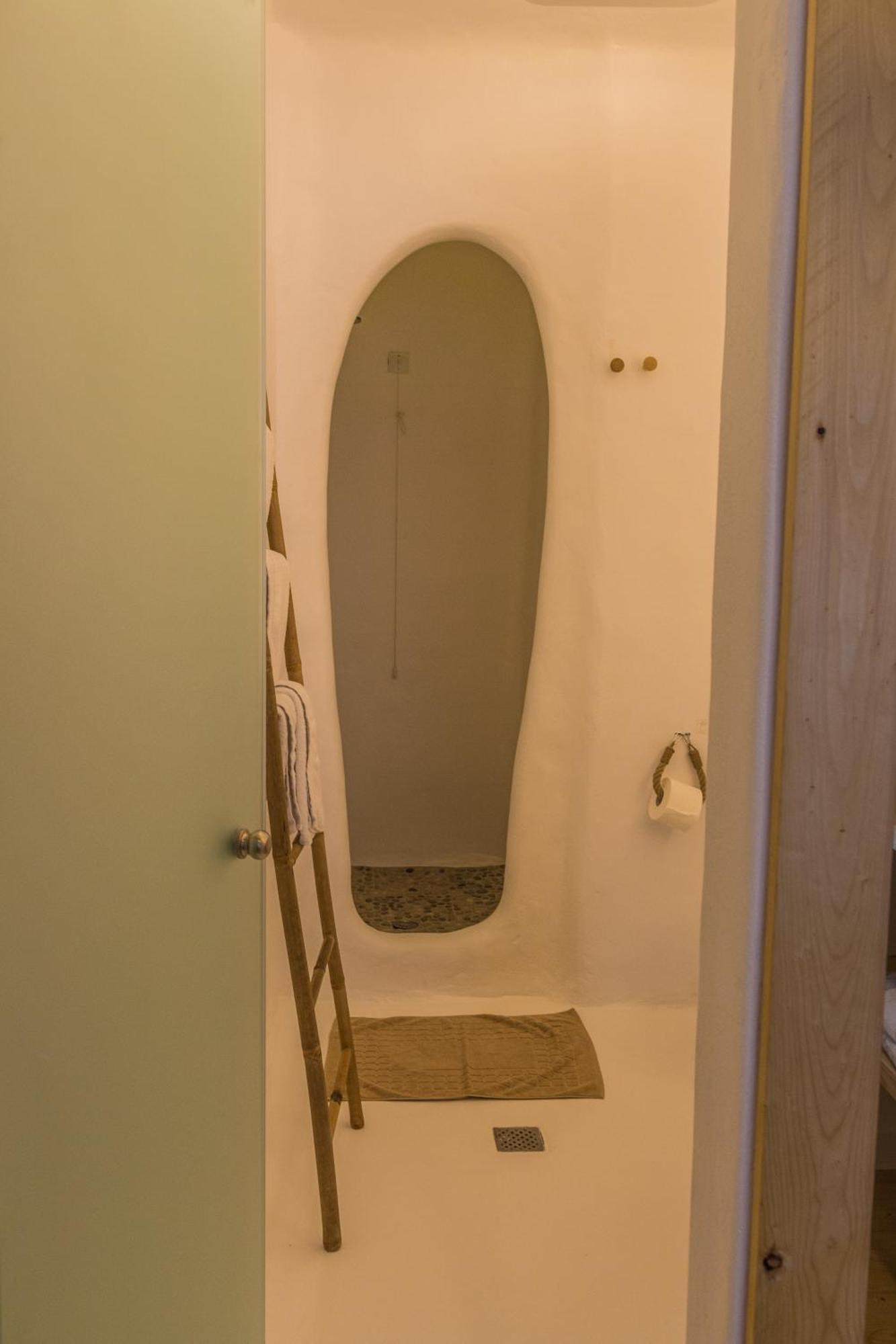 Provatas Suite with sea view & outdoor Jacuzzi