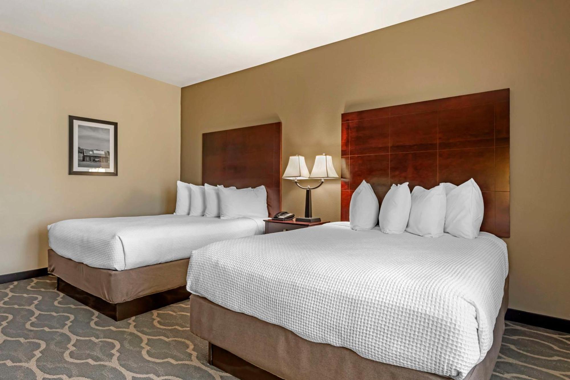 Queen Room with Two Queen Beds and Roll-In Shower - Disability Access/Non-Smoking