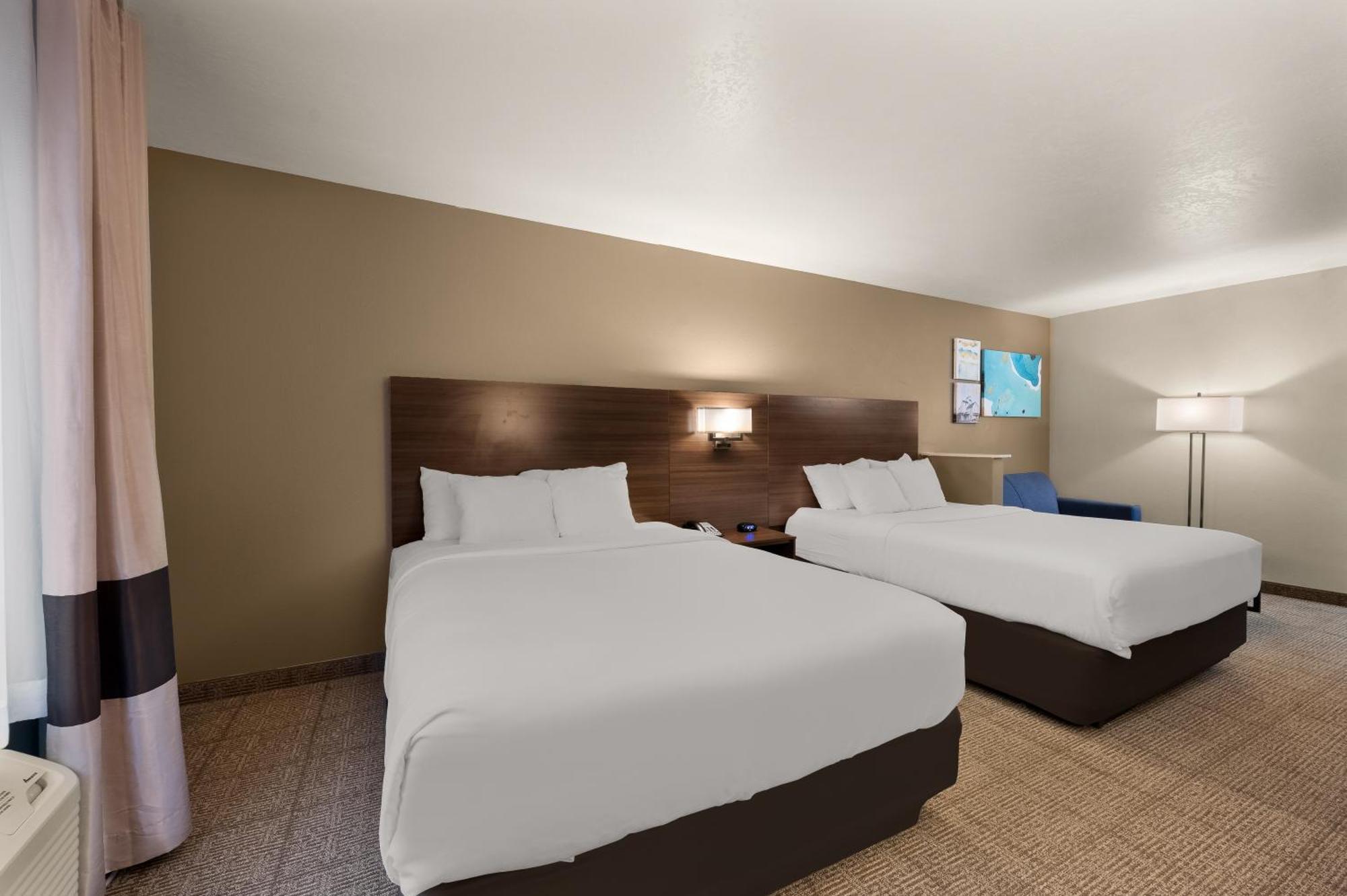 Queen Suite with Sofa Bed