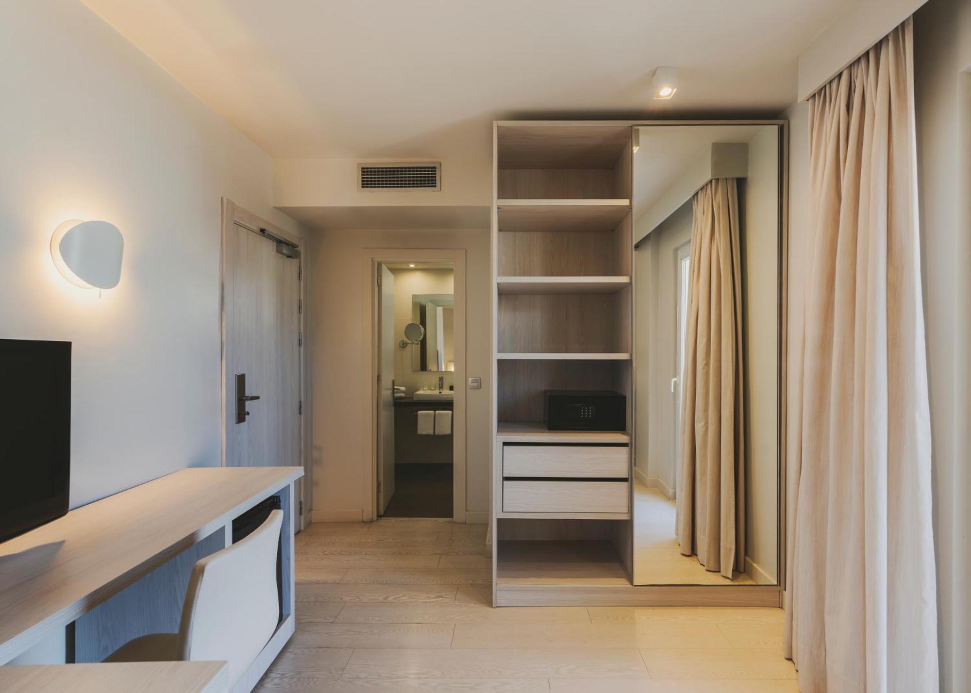 Double Room without Balcony,1770859442:JPEG