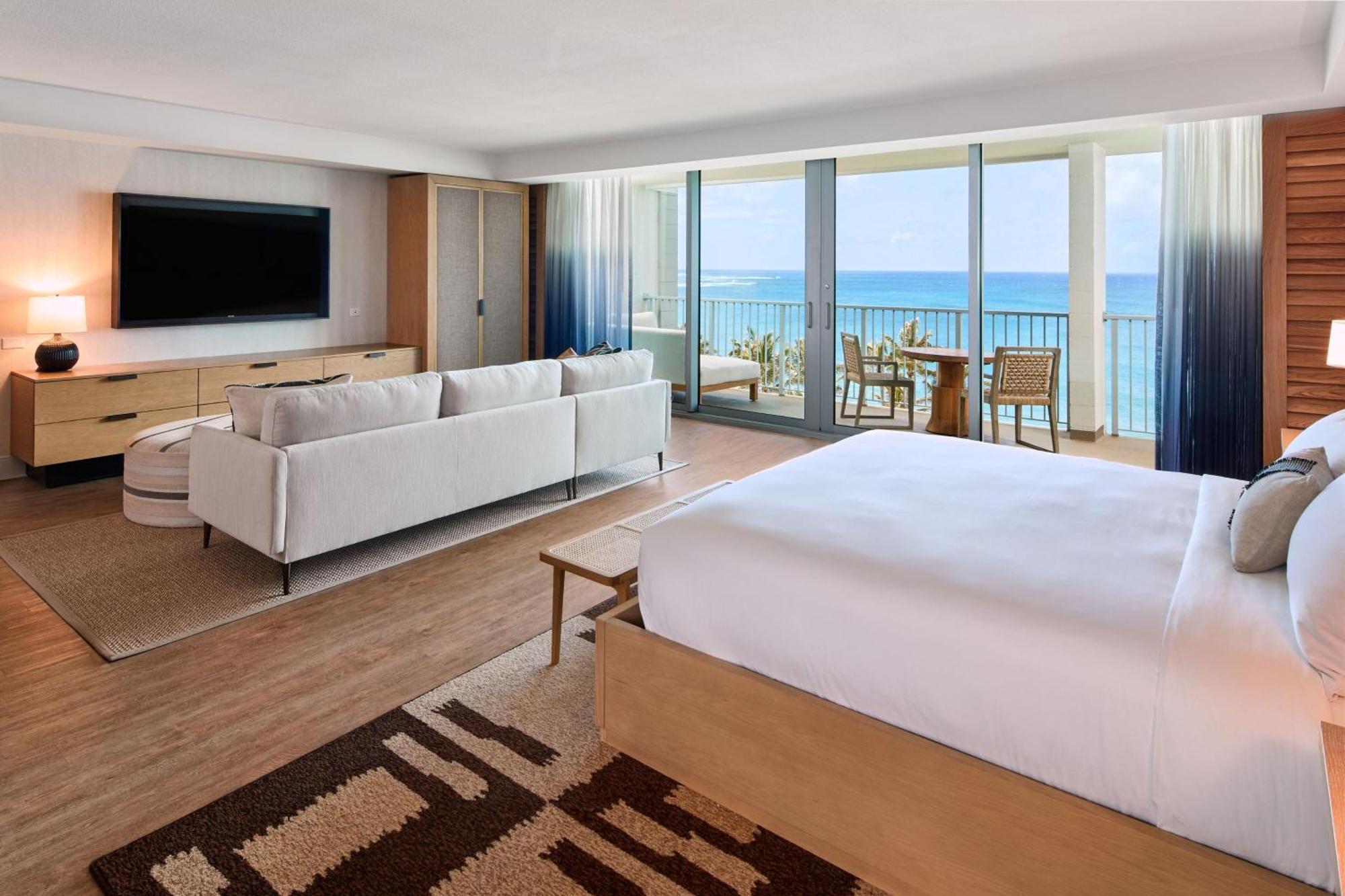 Suíte com Cama King-size, Sofá-cama, Varanda e Vista do Mar