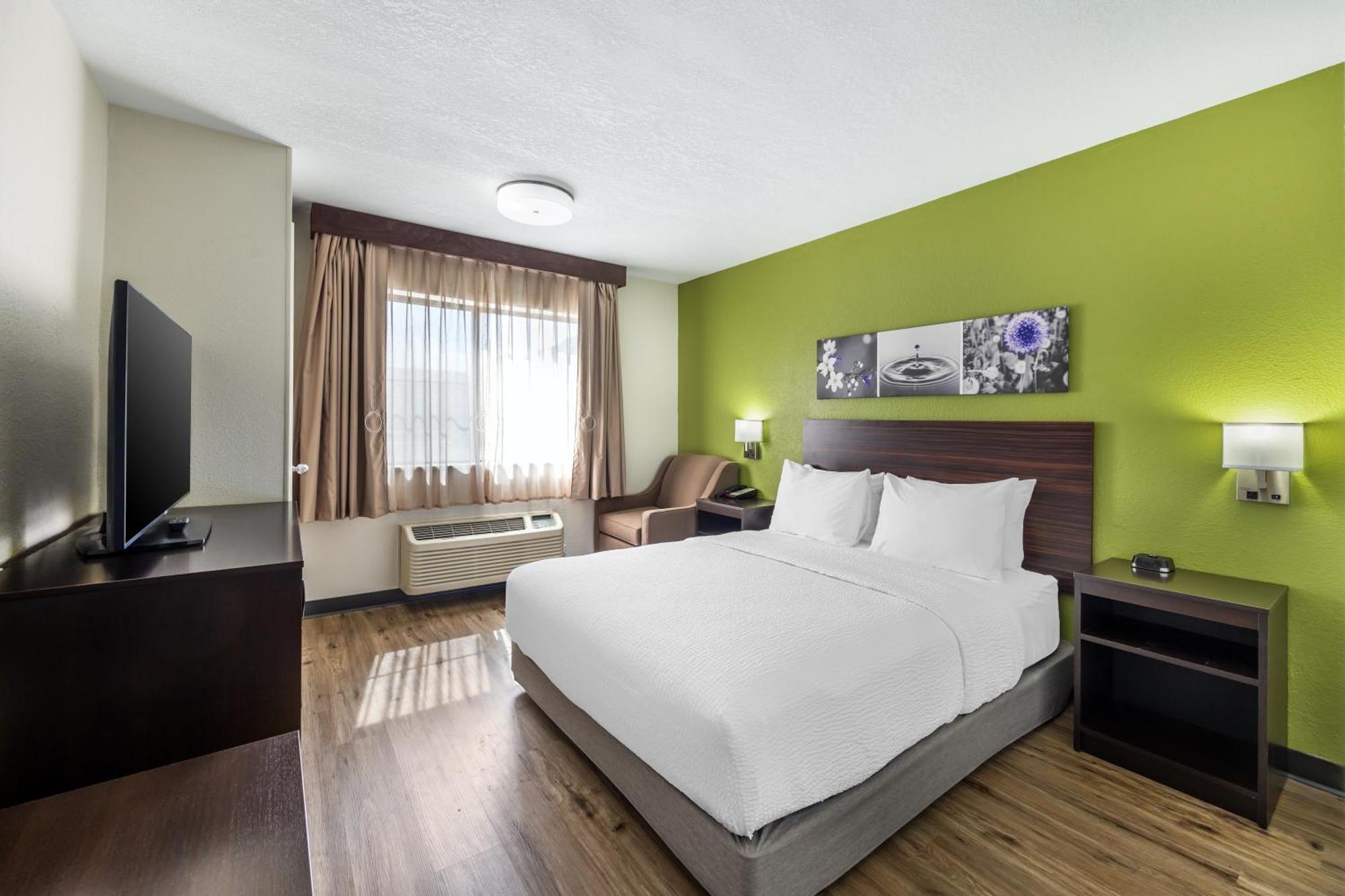 Queen Room - Disability Access/Non Smoking
