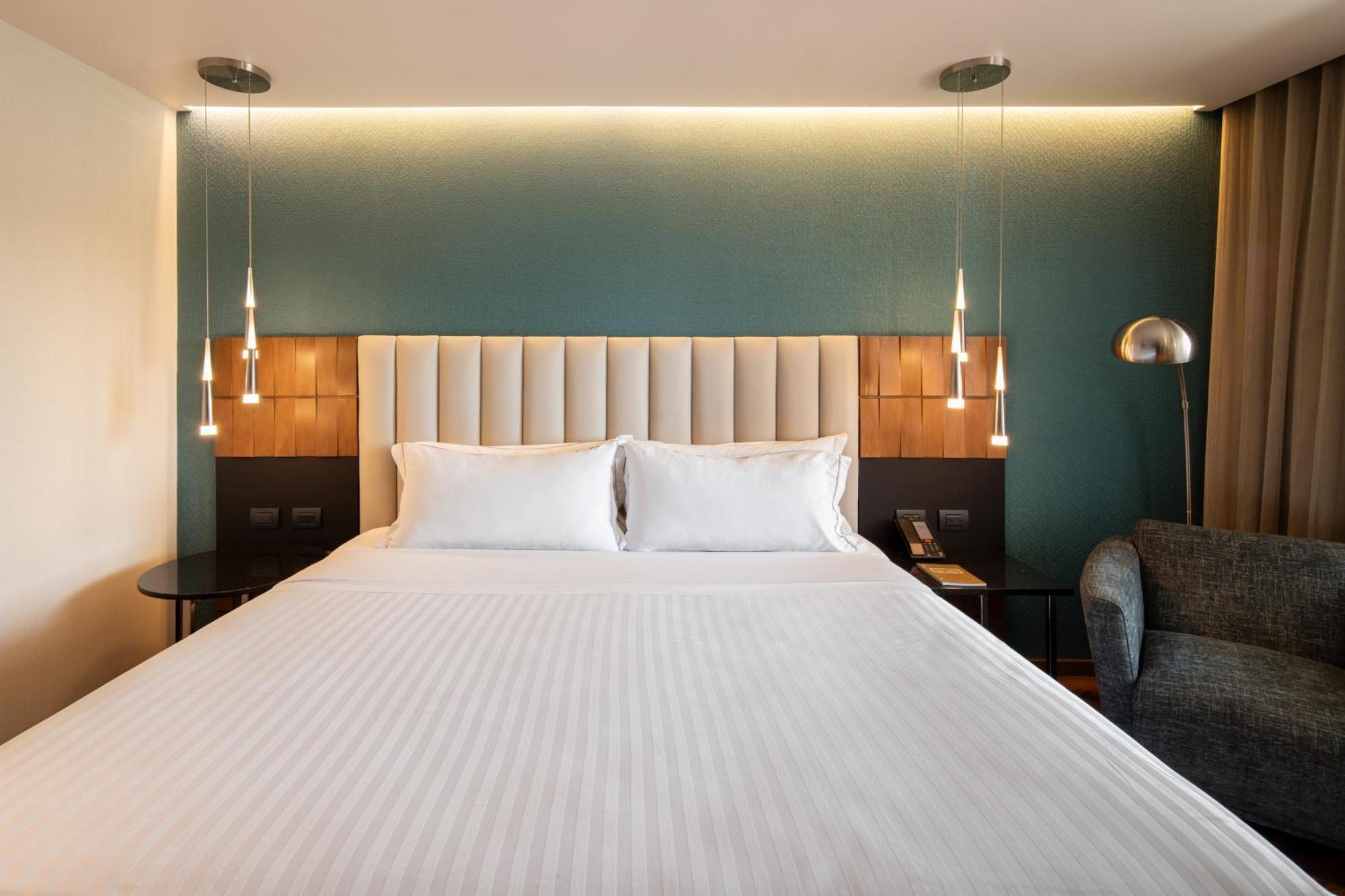 Executive King Room
