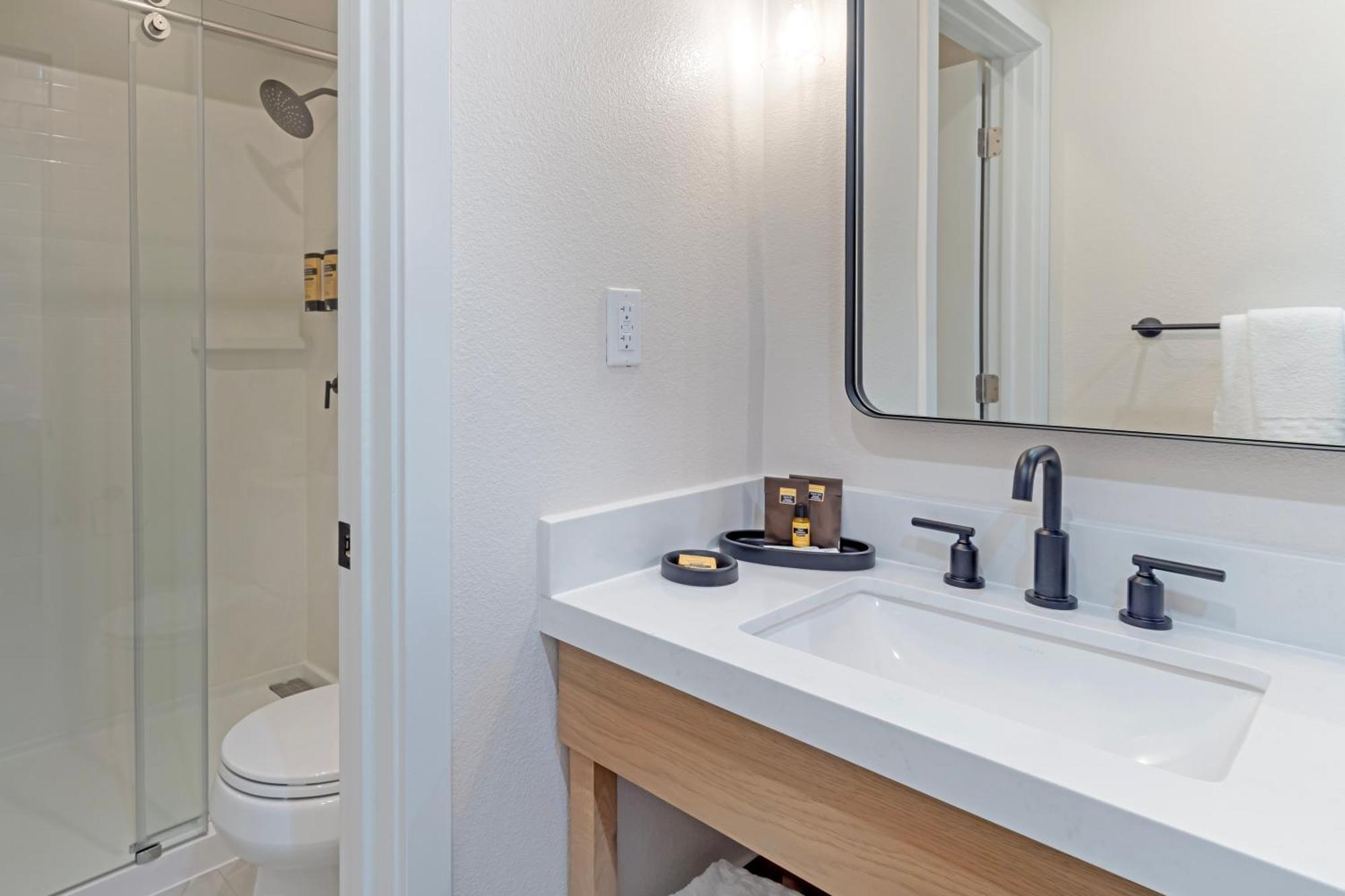 One-Bedroom Queen Suite with Two Queen Beds and Sofa Bed - Non-Smoking