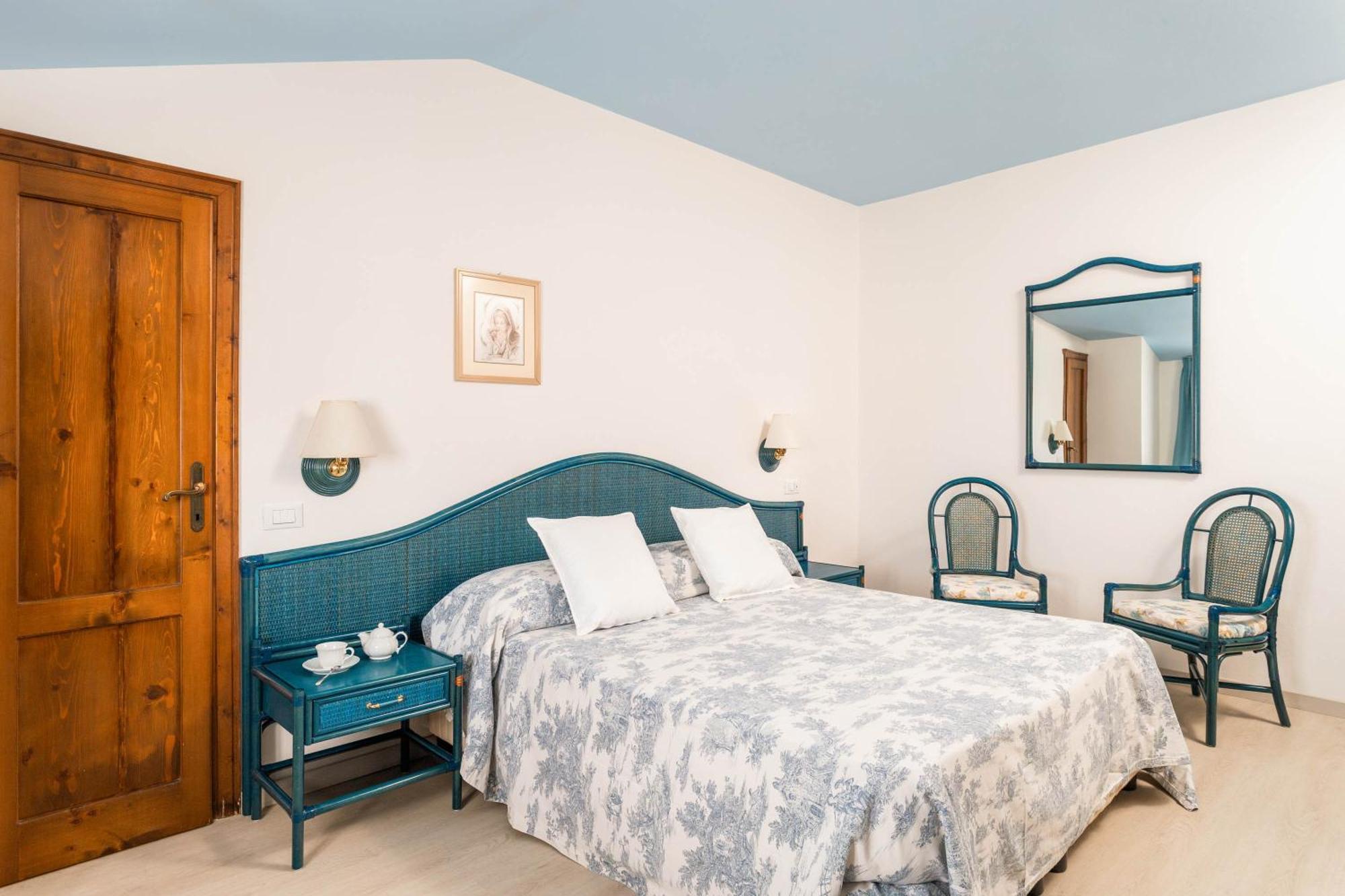 Standard Double Room with Sea View