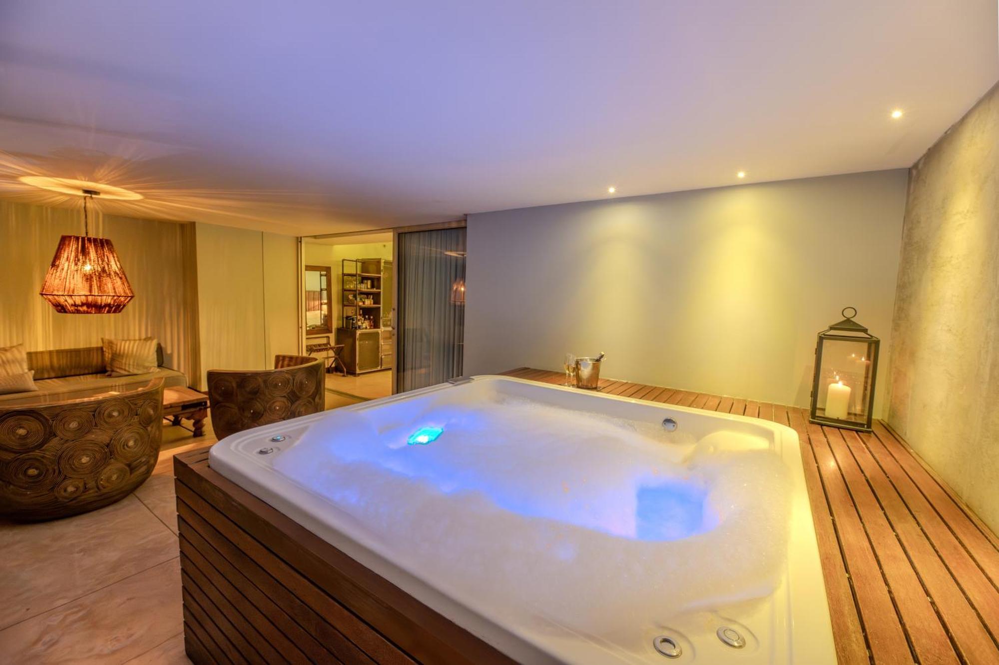 Premier Suite,1609724438:JPEG