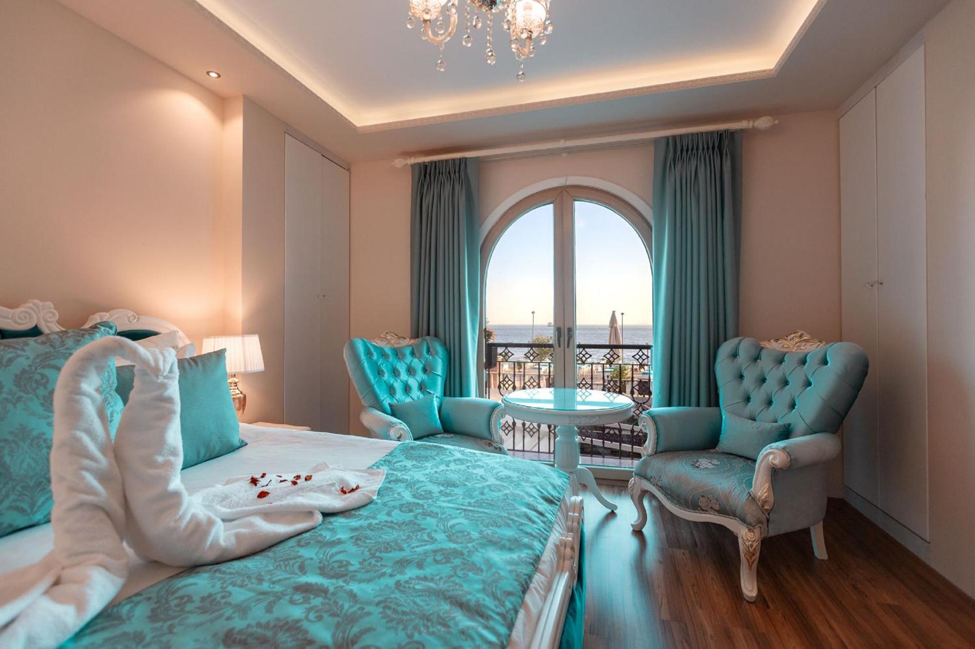 Deluxe Room with sea view- Free Shared Spa Access (Self use)