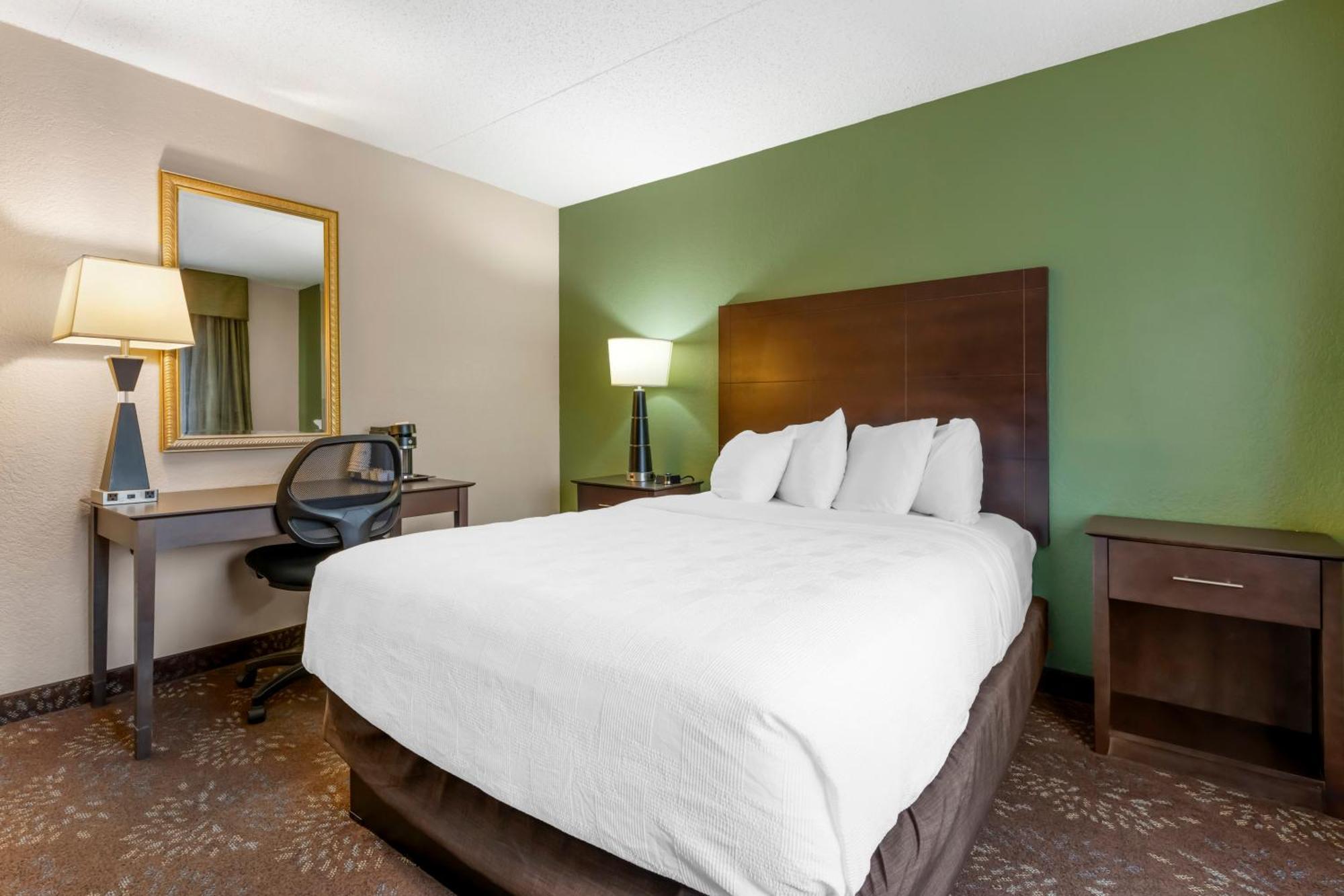 Double Room with Work Desk - Non-Smoking