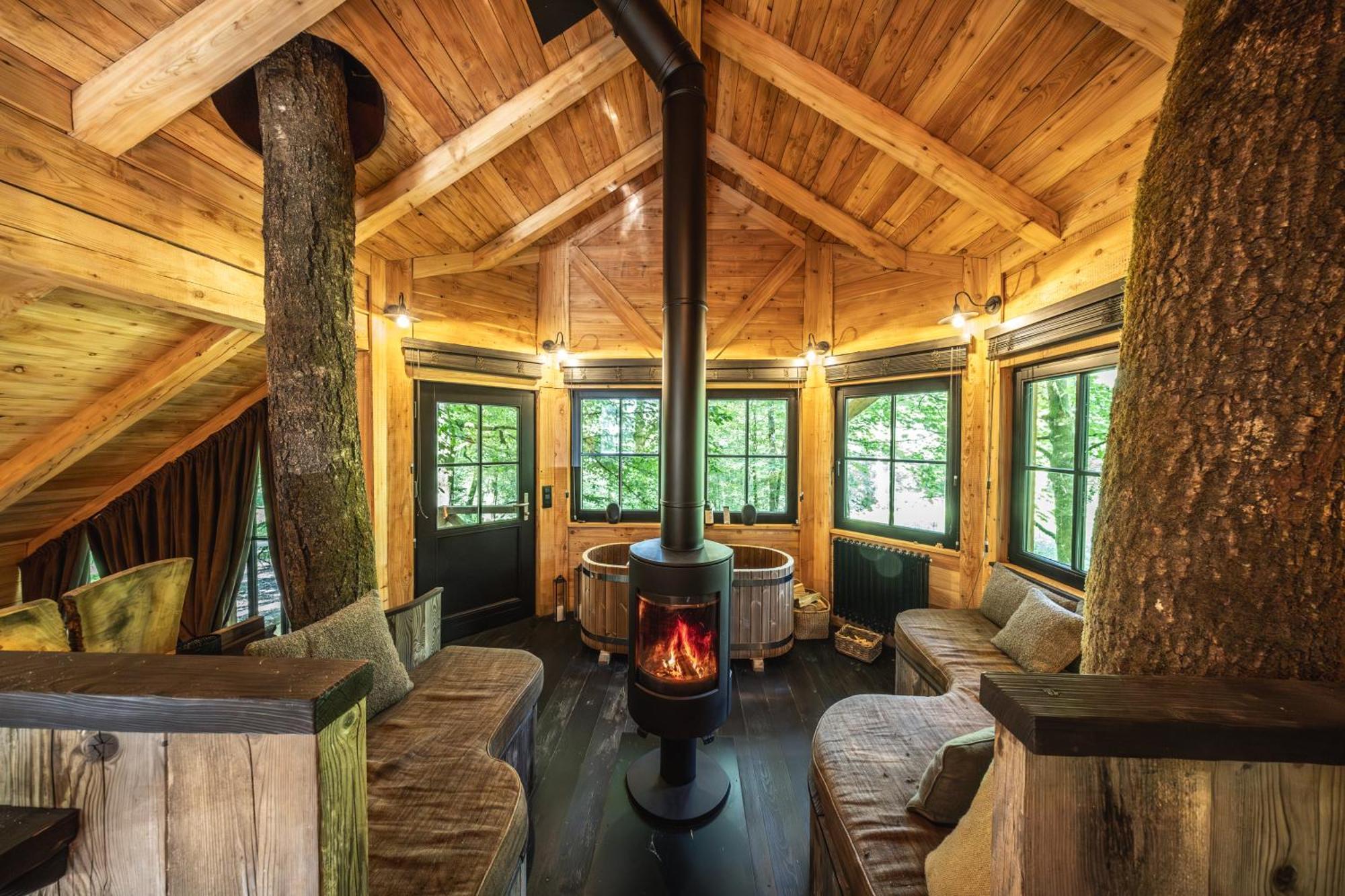 Superior Chalet,1613232934:JPEG