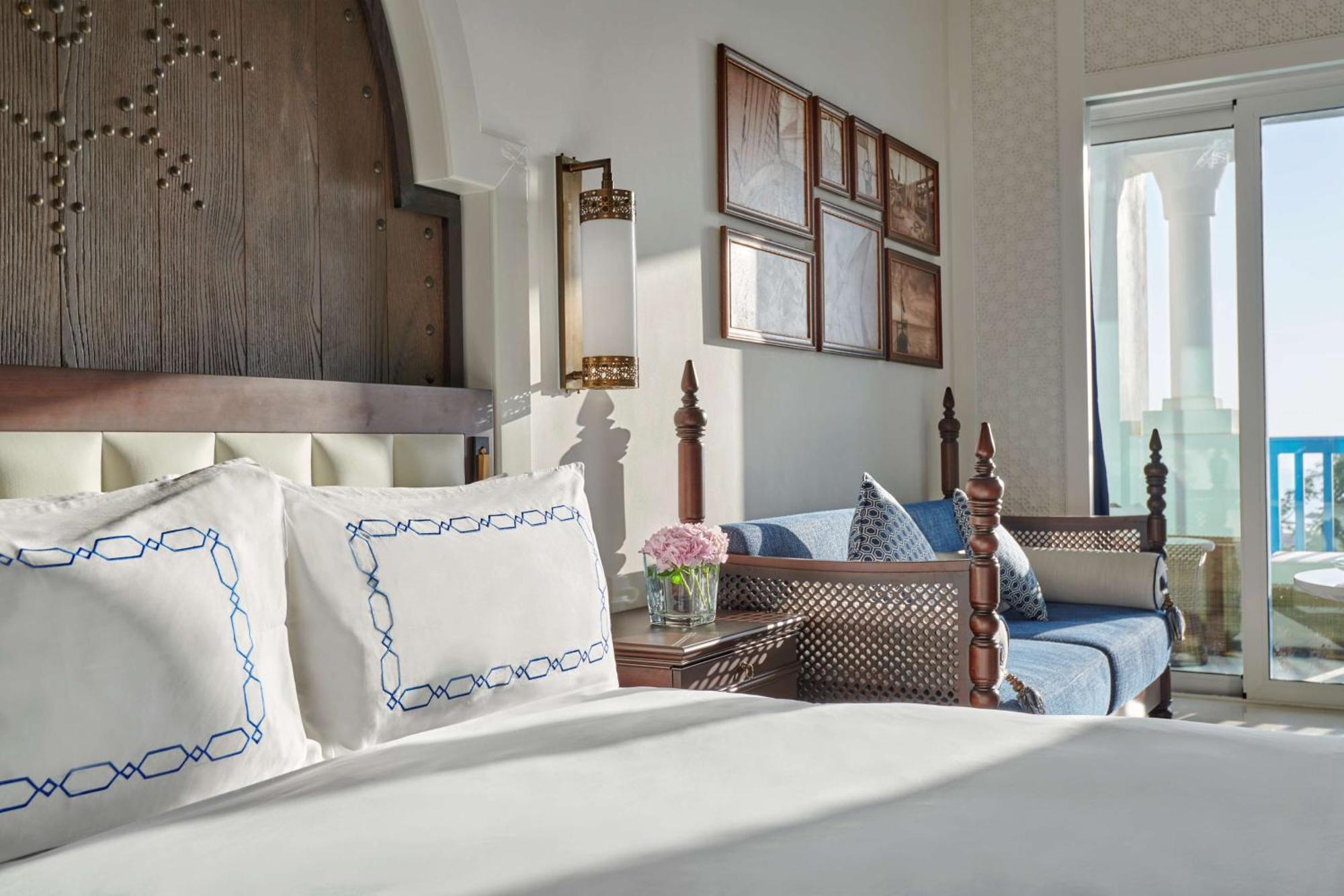 Queen Guestroom with Two Queen Beds and Sea View (with waterpark access)