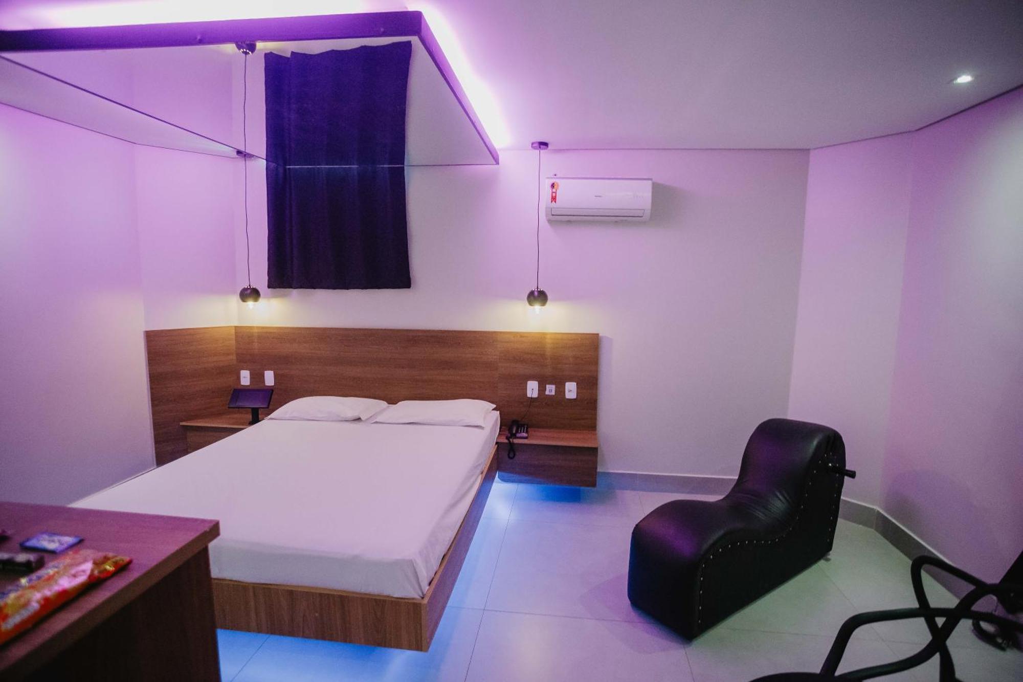 Quarto Duplo com Banheira de Hidromassagem