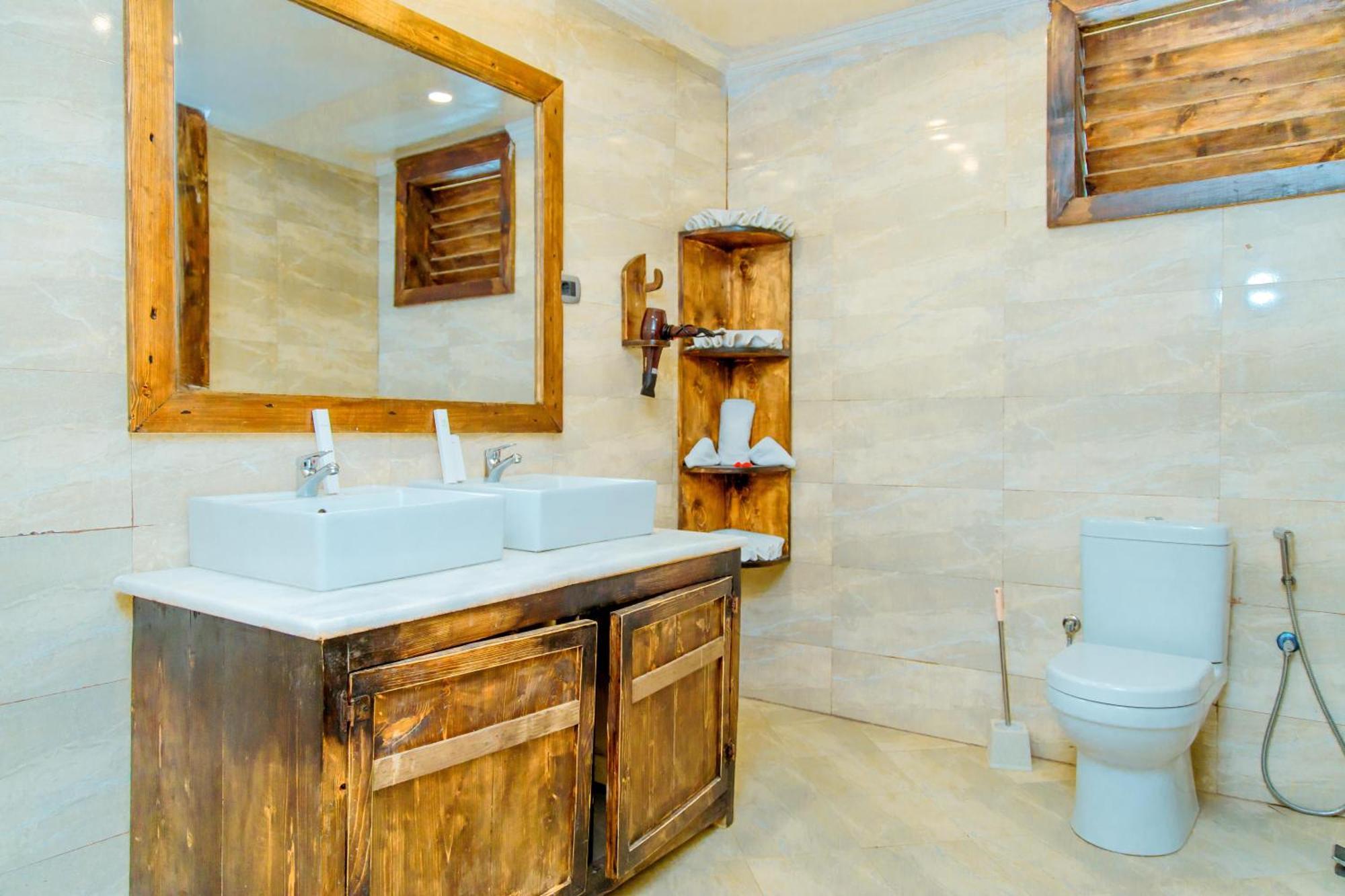 Superior King Suite