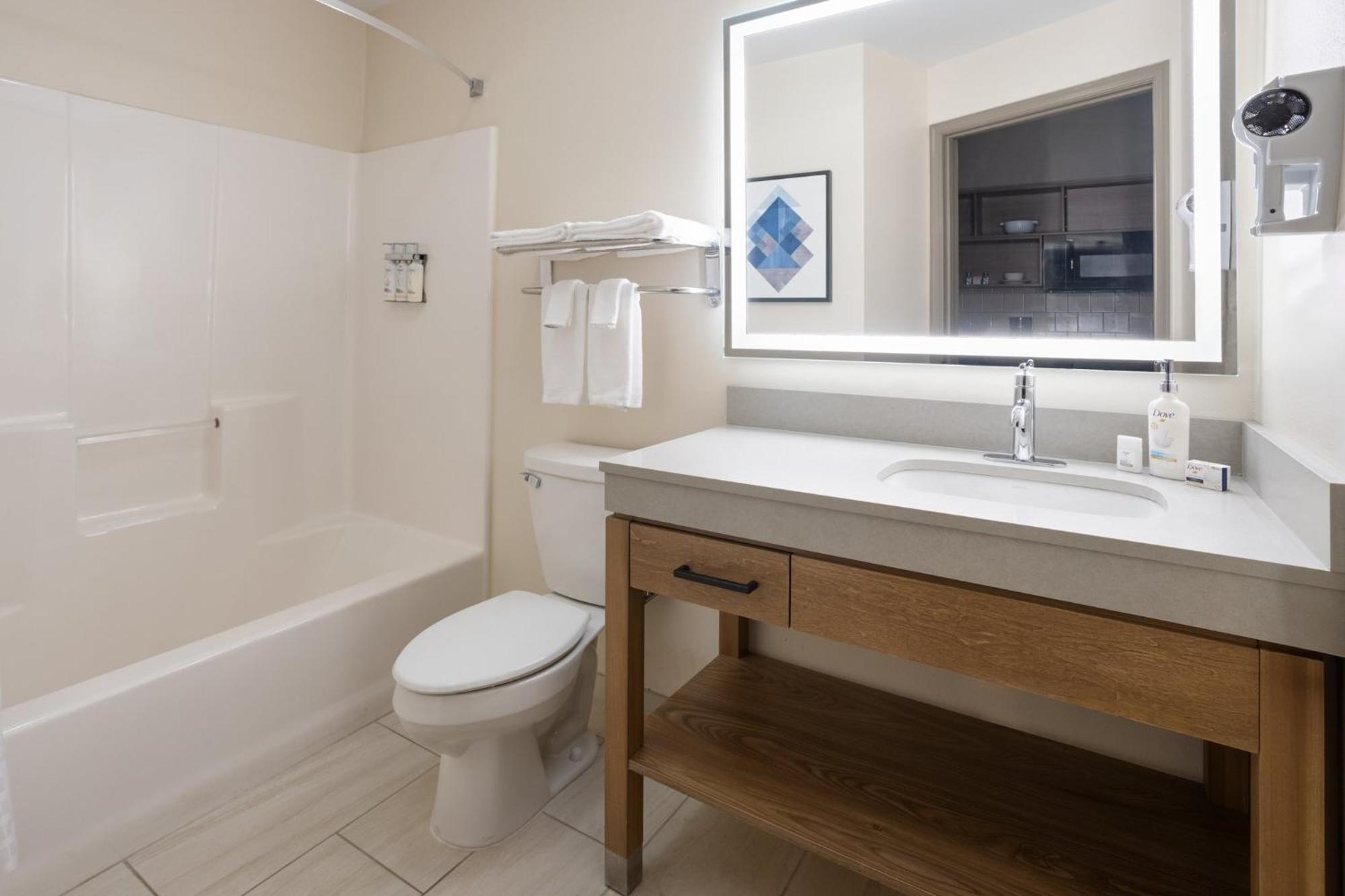 Queen Studio Suite