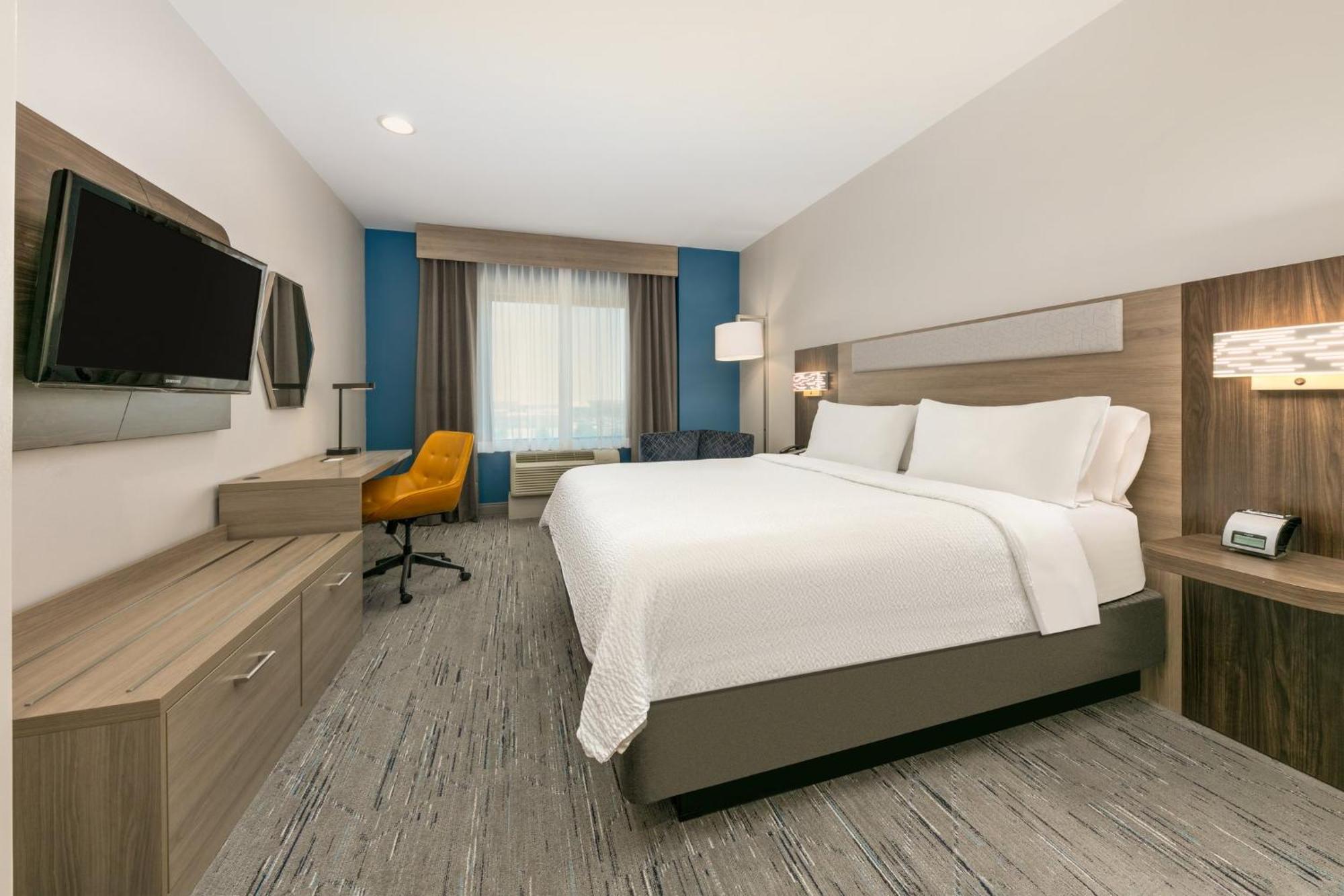 Standard King Room