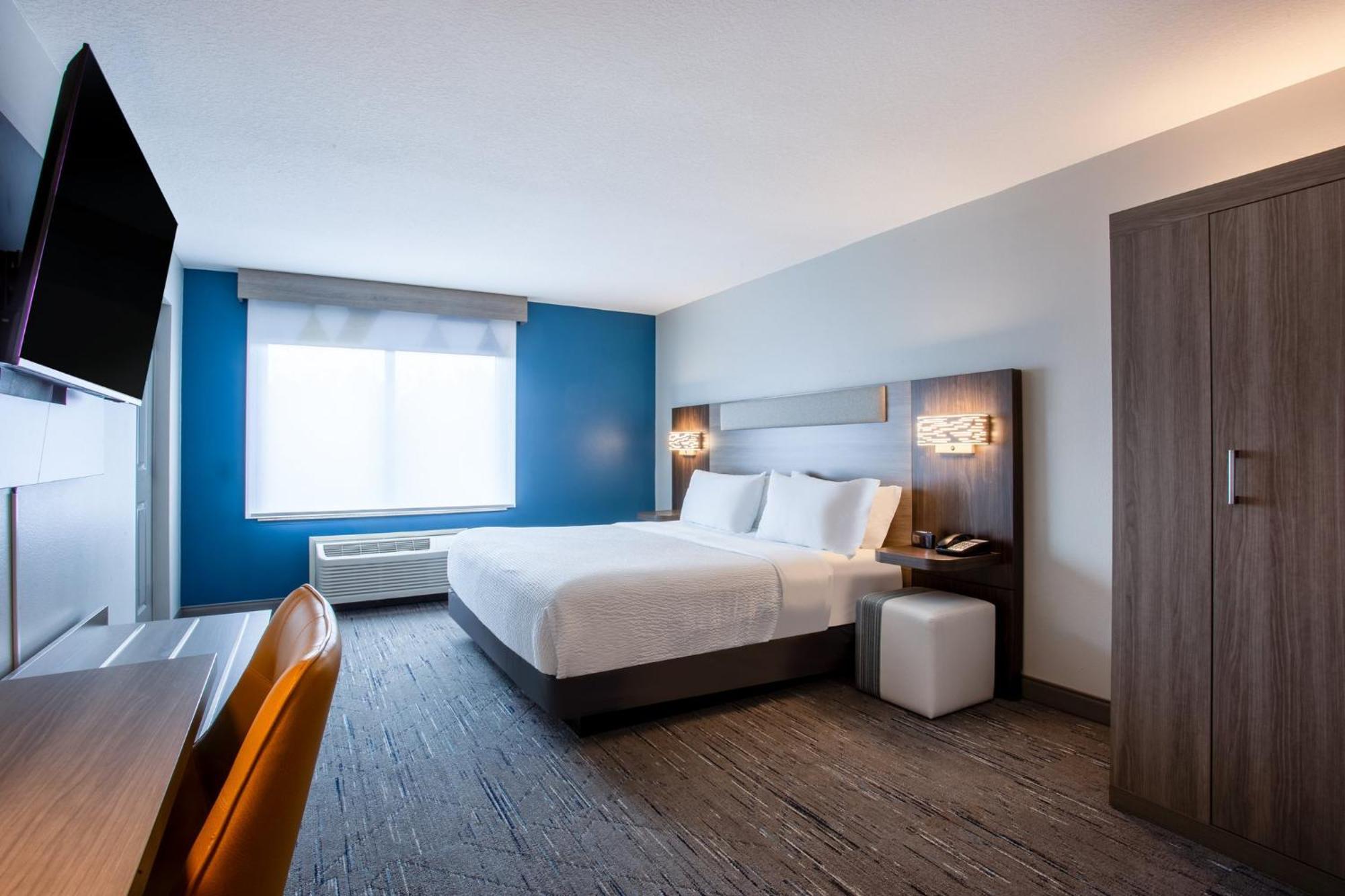 King Room - Mobility Access/Hearing Accessible