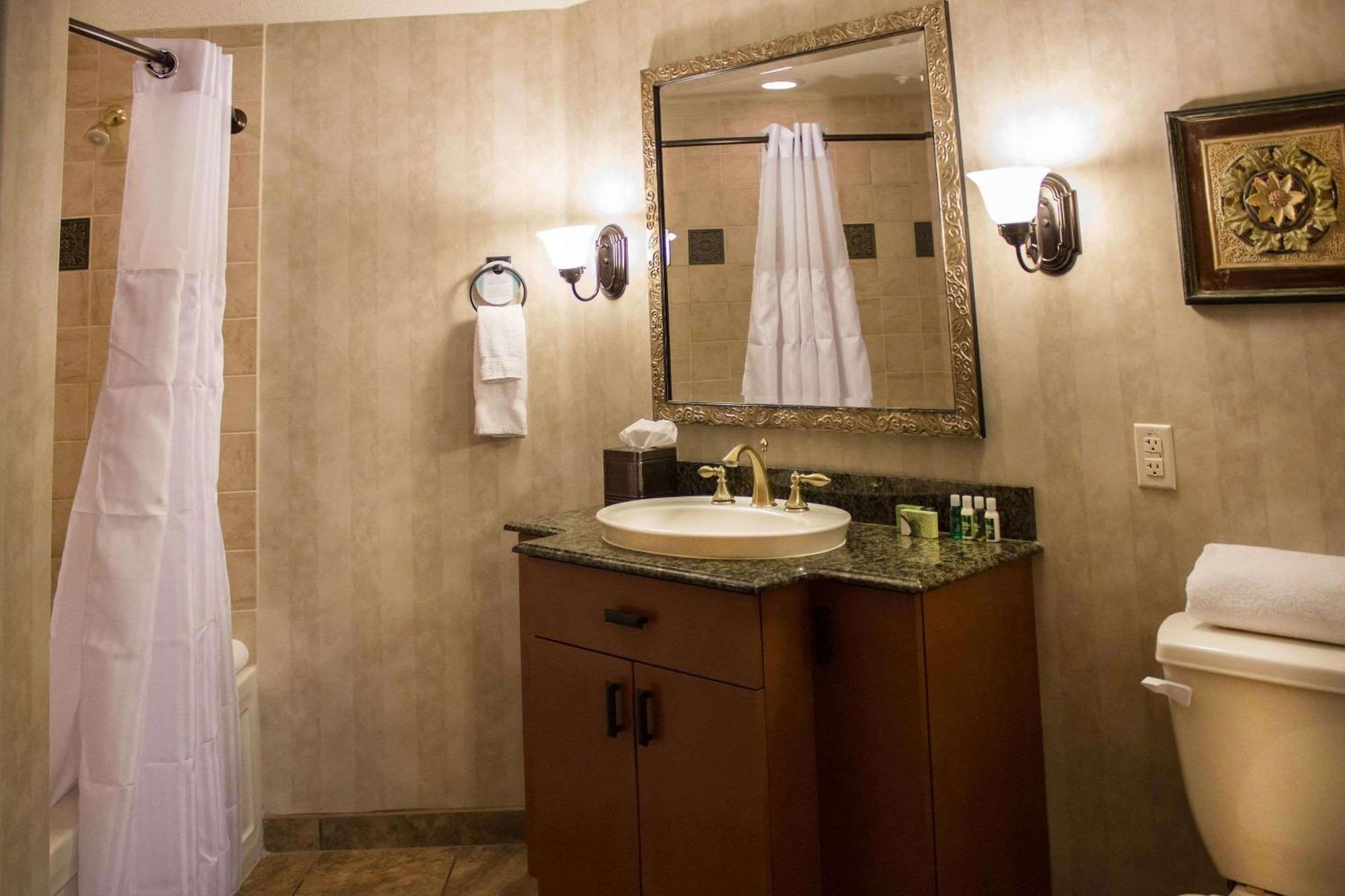 One-Bedroom Junior Suite,1623649783:JPEG