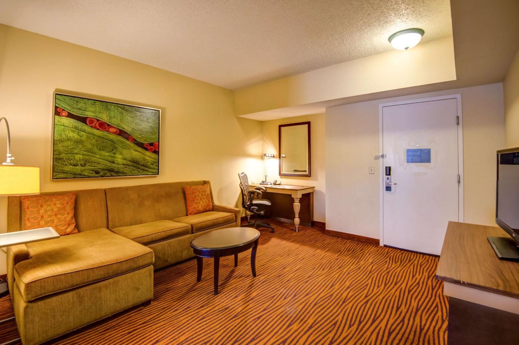 One-Bedroom Suite - Non-Smoking
