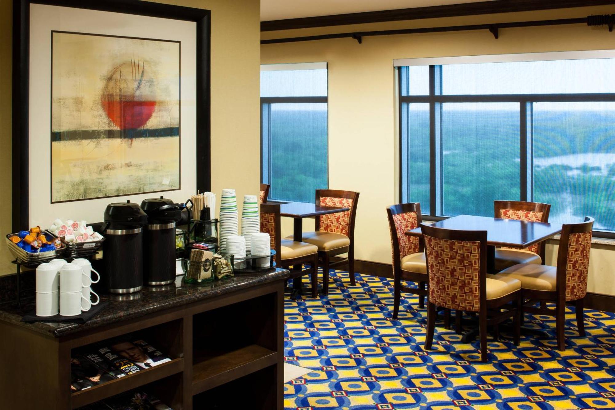 King or Queen Room - Concierge Level