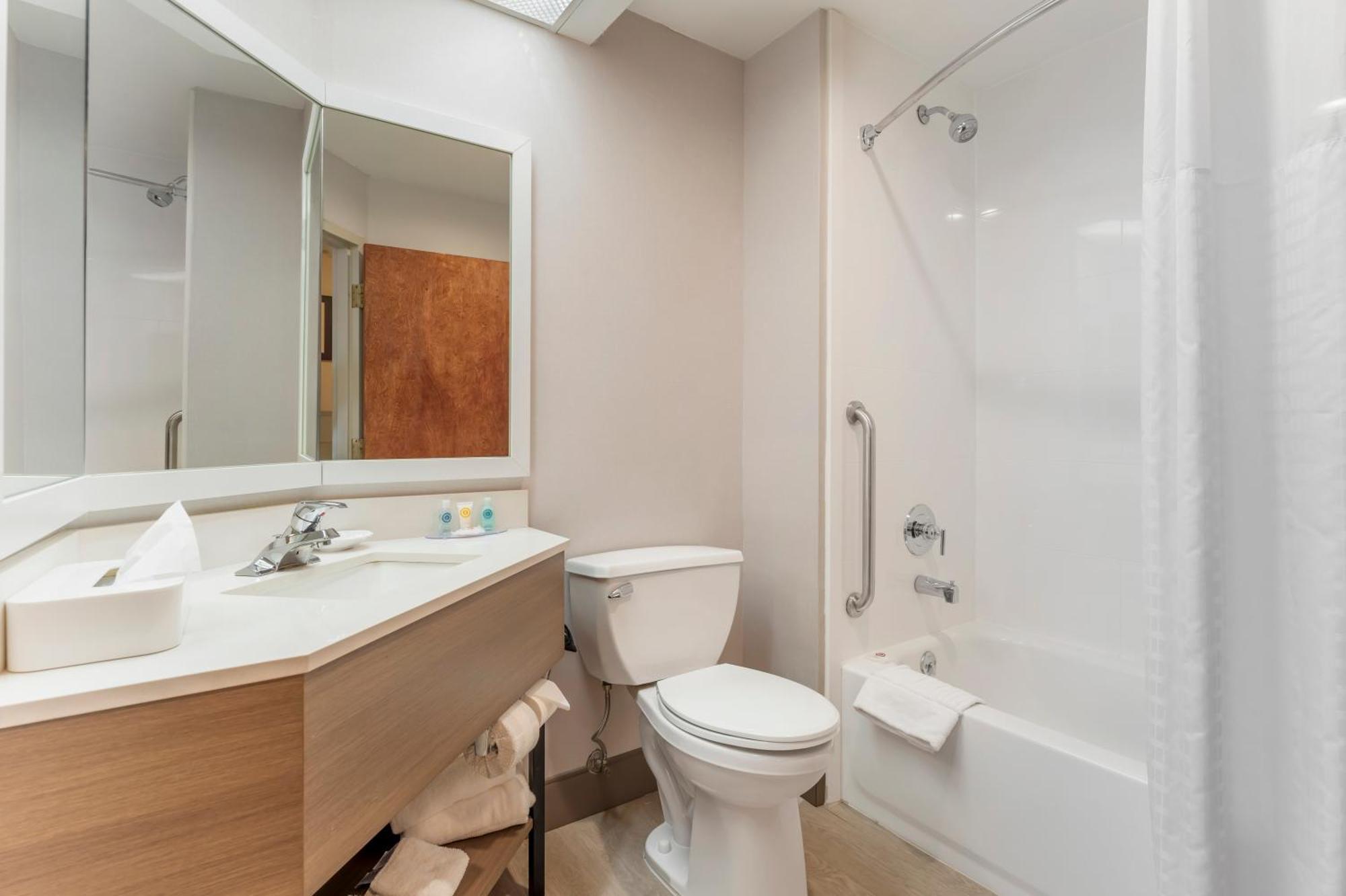 King Room with Spa Bath - Non-Smoking