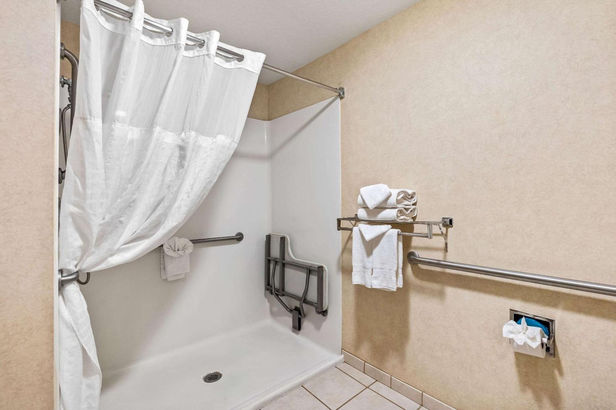 King Room - Accessible/Non-Smoking