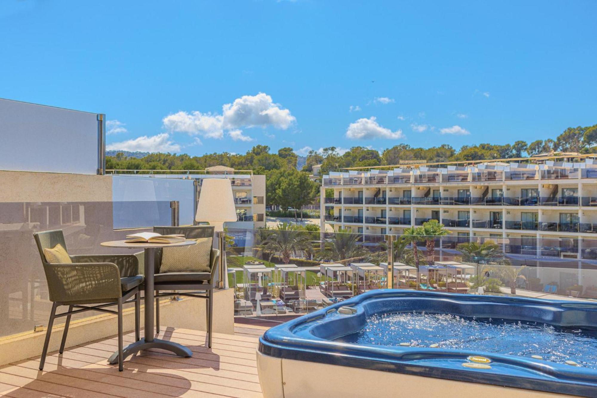 Junior Penthouse Suite Pool View Zafiro Club,1627949632:JPEG