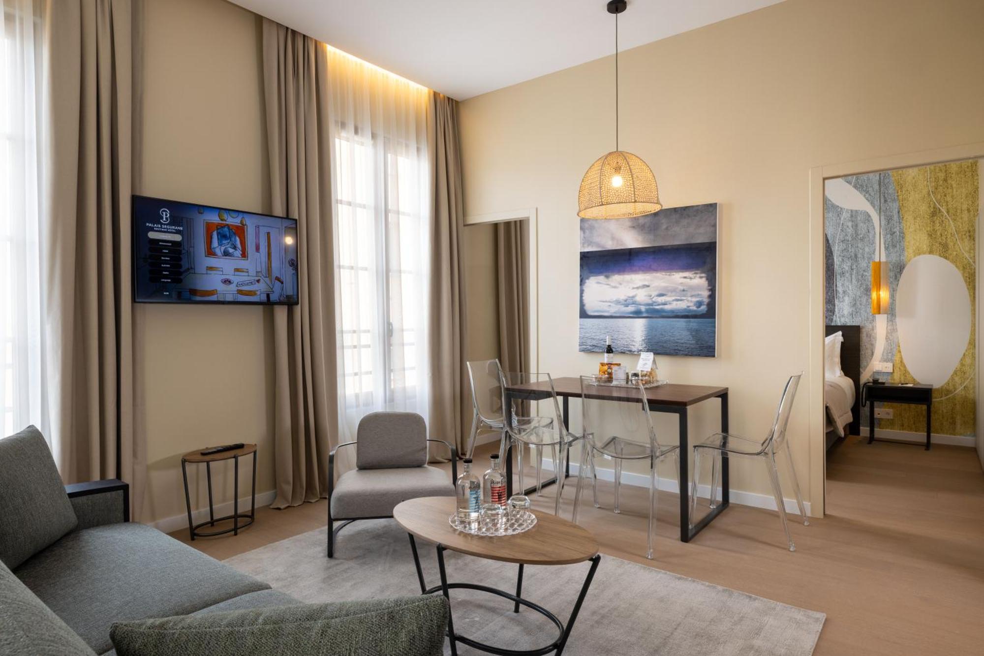 Deluxe Suite,1629830423:JPEG