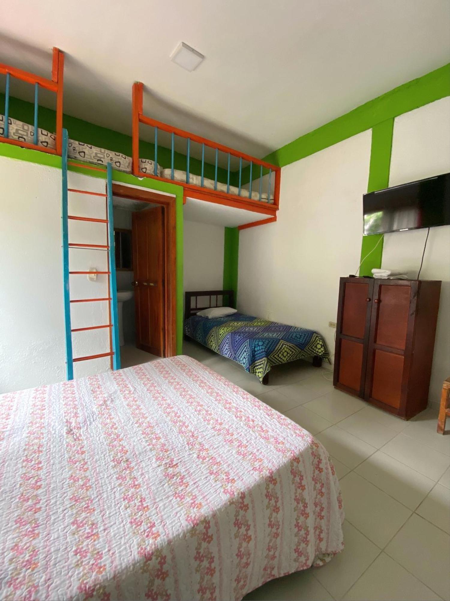 Habitación Cuádruple con baño
