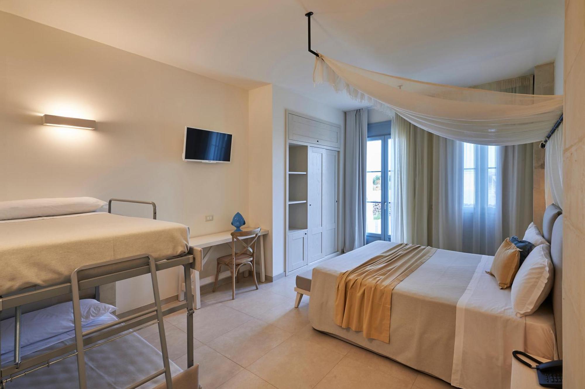 Classic Quadruple Room
