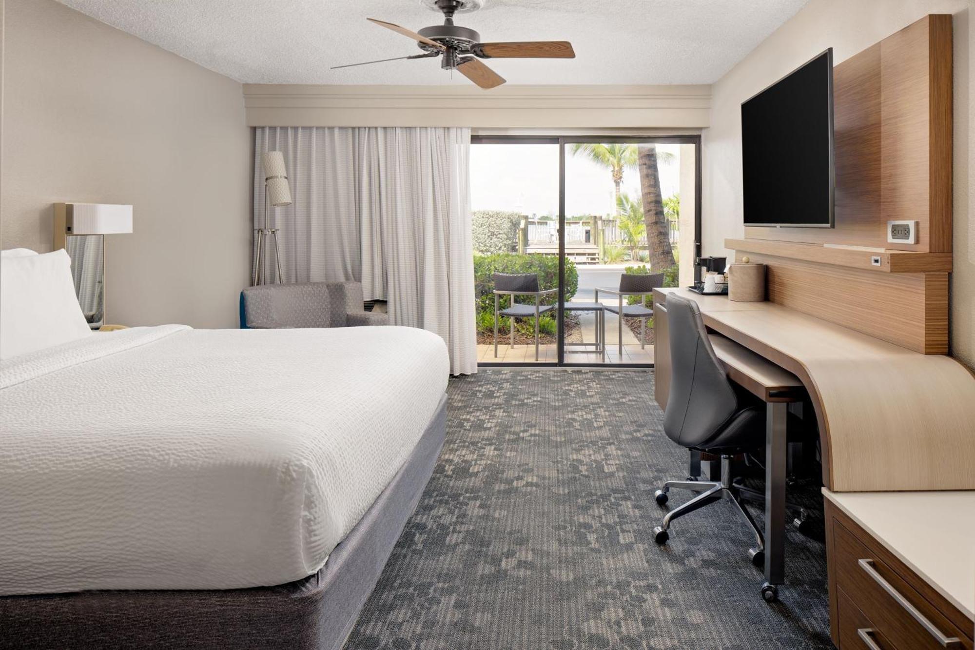 King Room Roll Shower Mobility Access or Hearing Accessible