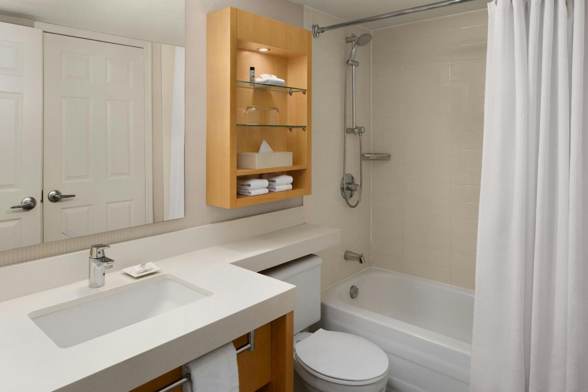 Queen Room with Kitchenette
