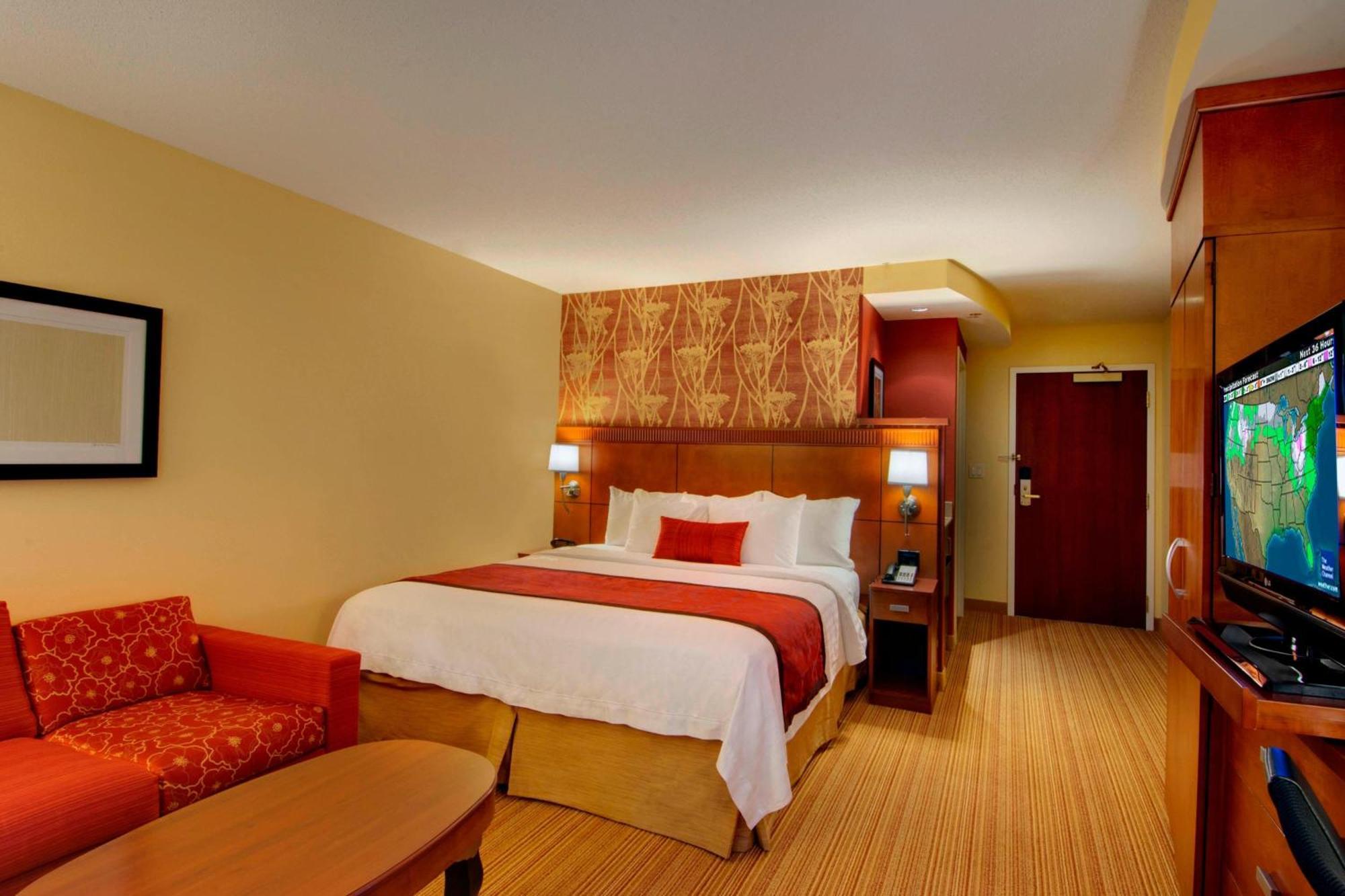 King Room with Sofa Bed