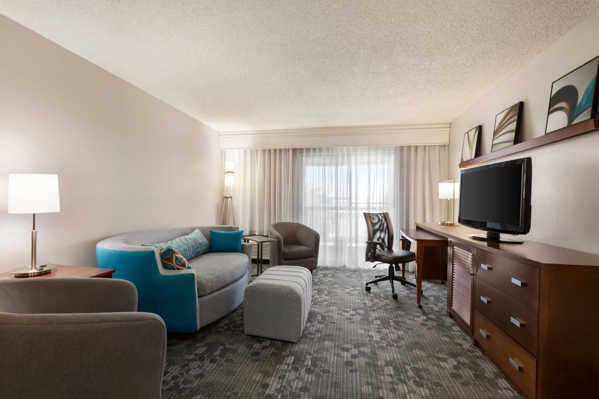 One-Bedroom King Suite Sofa Bed