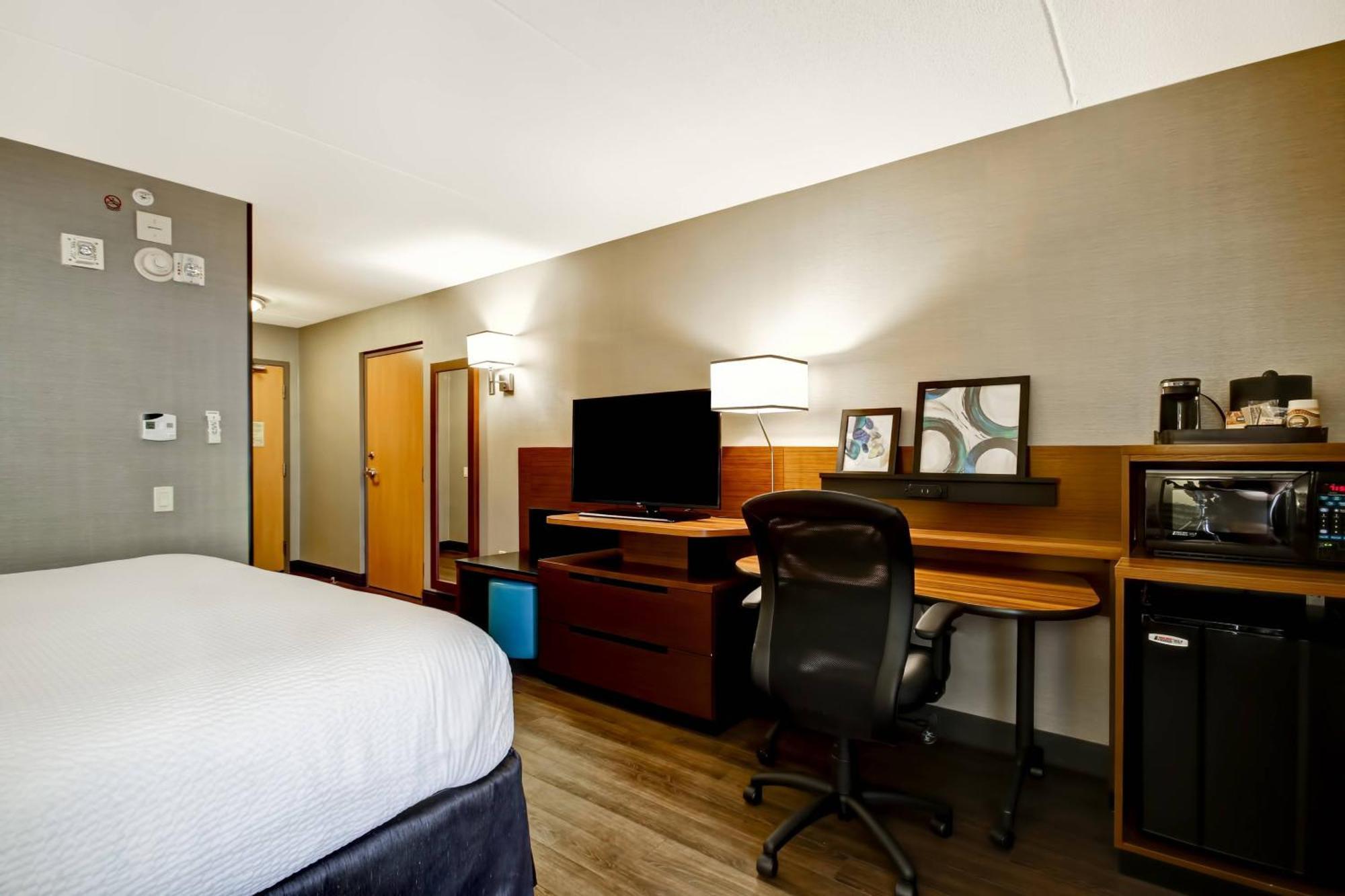 Guest Room, 1 King