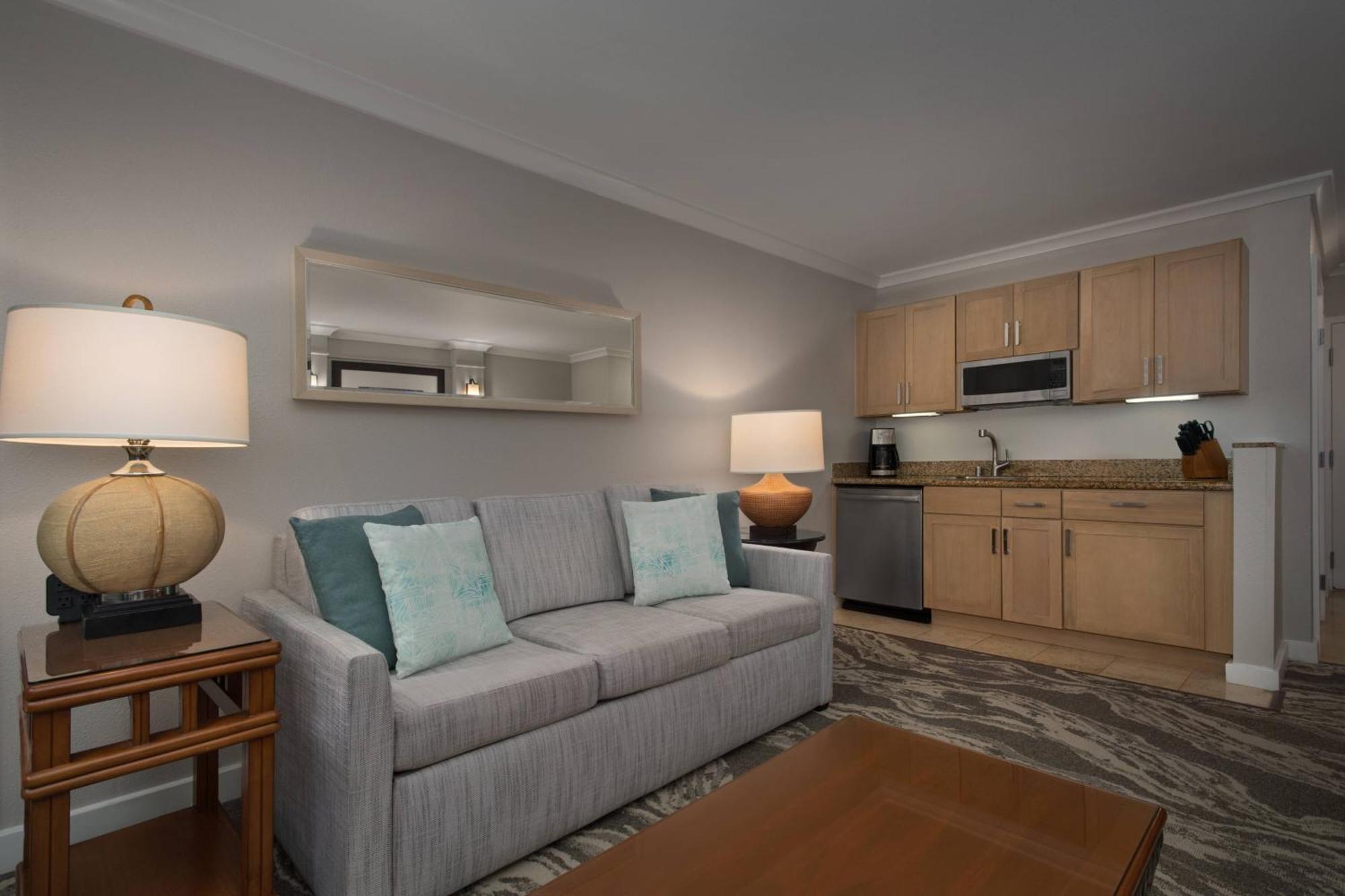 One-Bedroom King Suite with Ocean View - Non Connecting