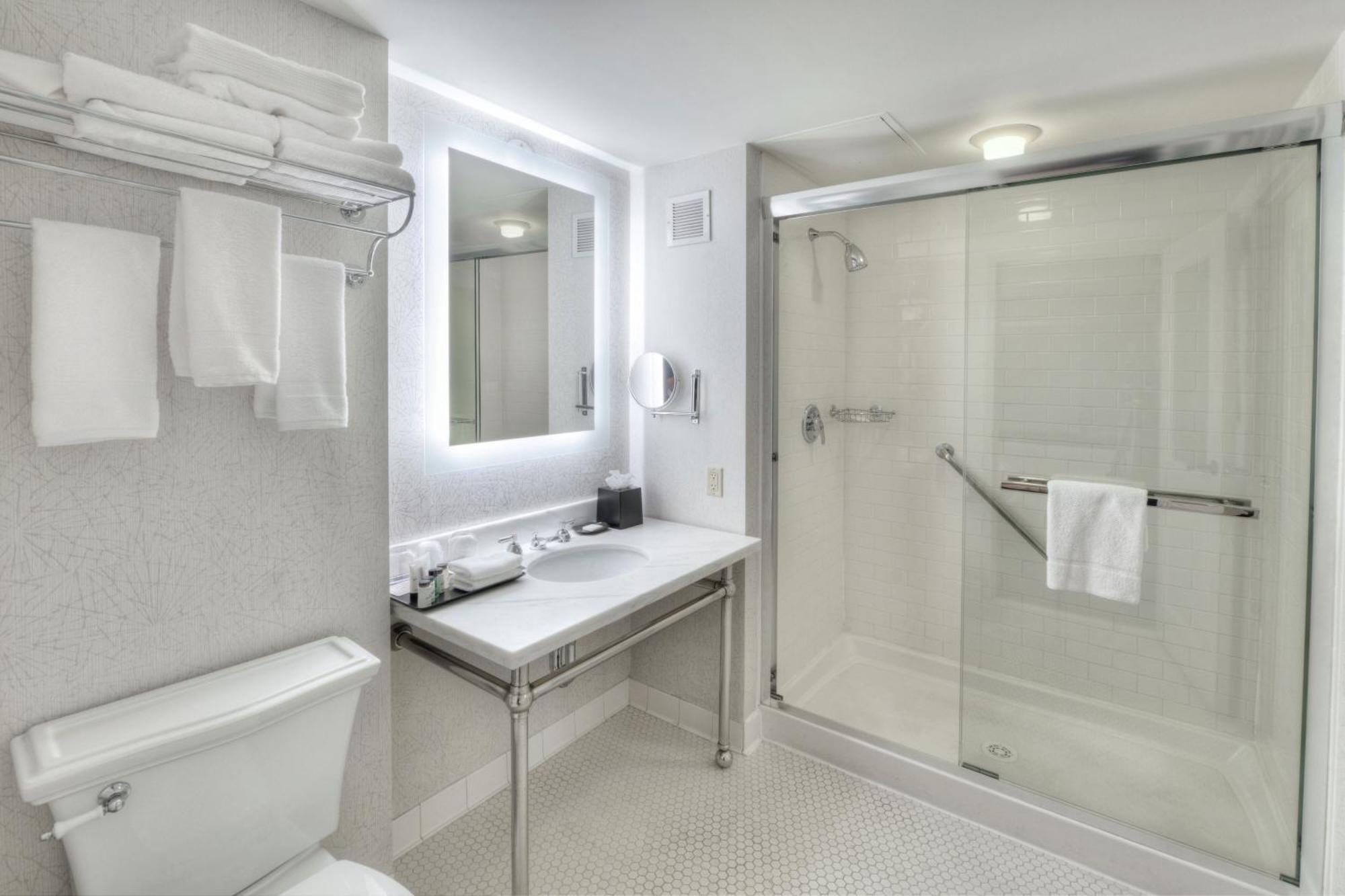 Guest Room, 1 King