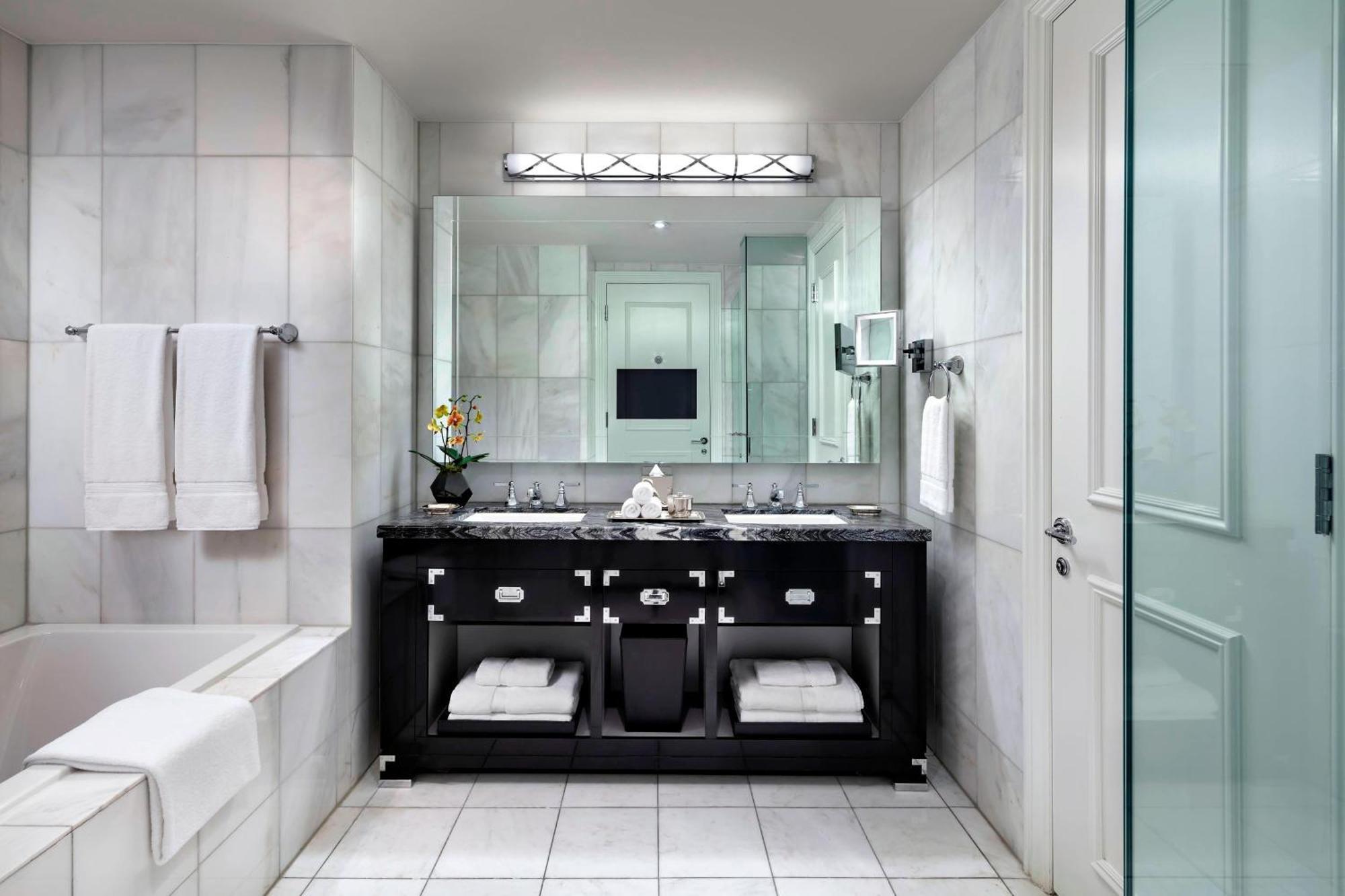 Superior Suite, 1 Bedroom Suite, City view