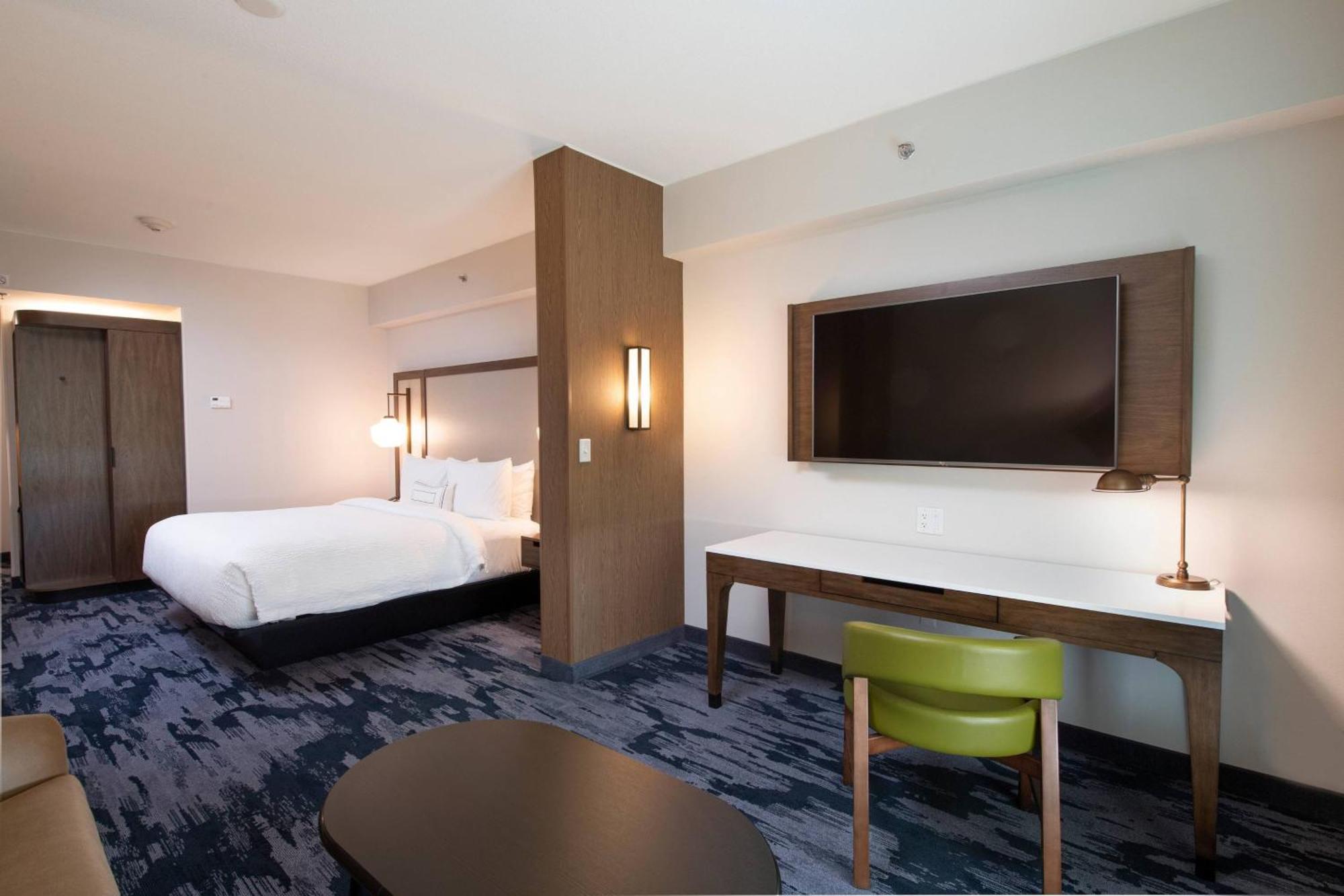 Suite, 1 King, Sofa bed