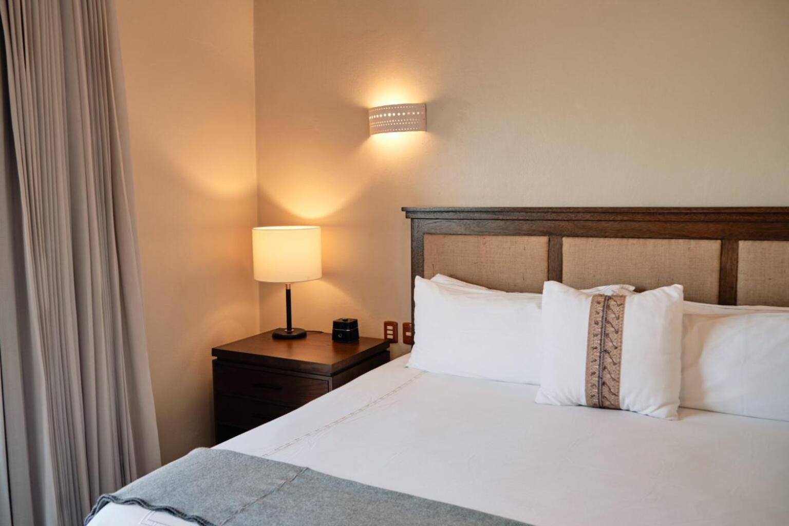 Junior Suite Ocean View 1 King