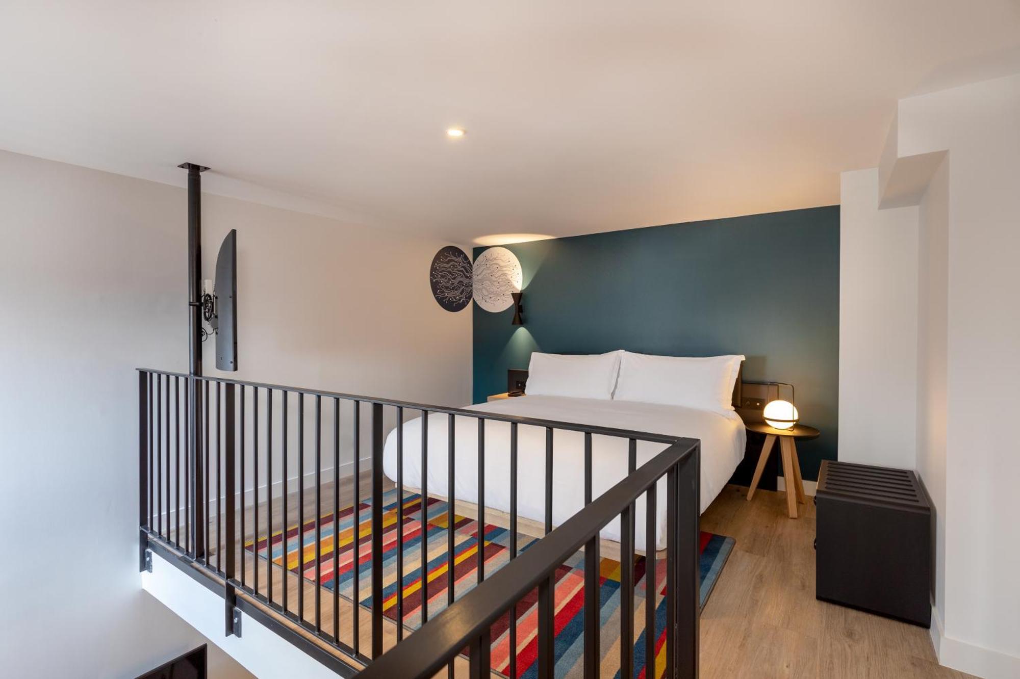 Chambre Aloft en Duplex avec Lit King-Size, Canapé-lit et Vue sur Ville - accès au SPA inclus