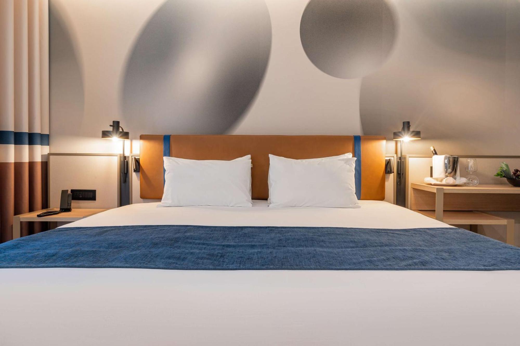 Junior Suite with Balcony