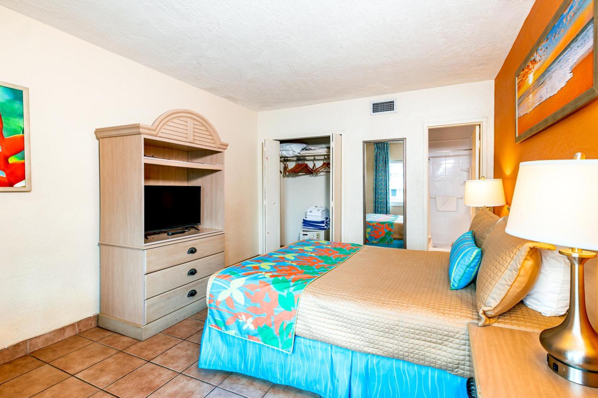 Two-Bedroom Apartment Pool View
