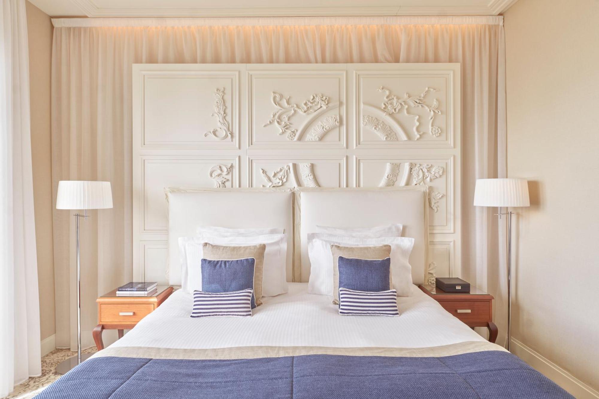 Deluxe Room with Sea View